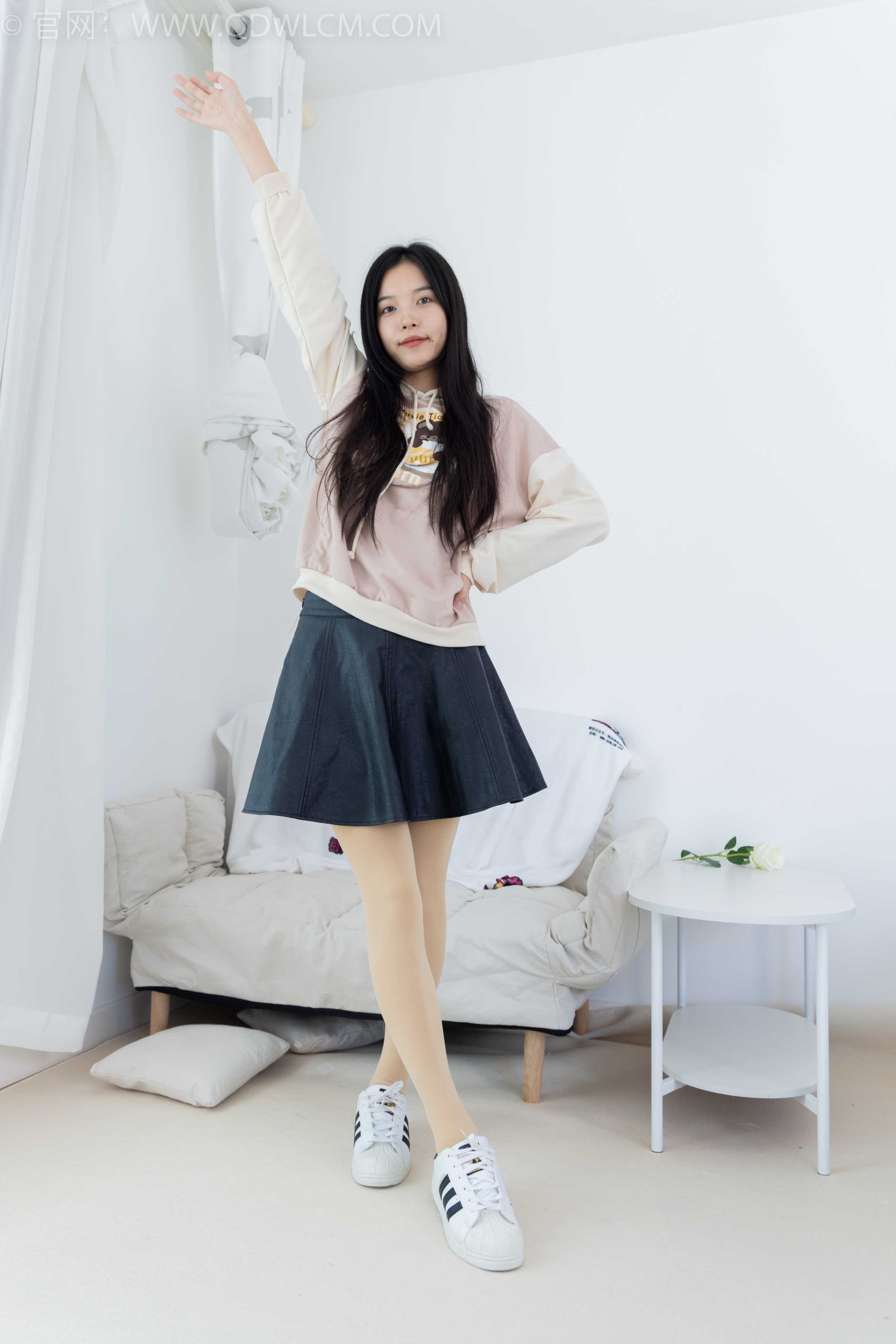 物恋传媒 NO.1748 茯苓-肆意奔跑 [150P-1V-3.65G]