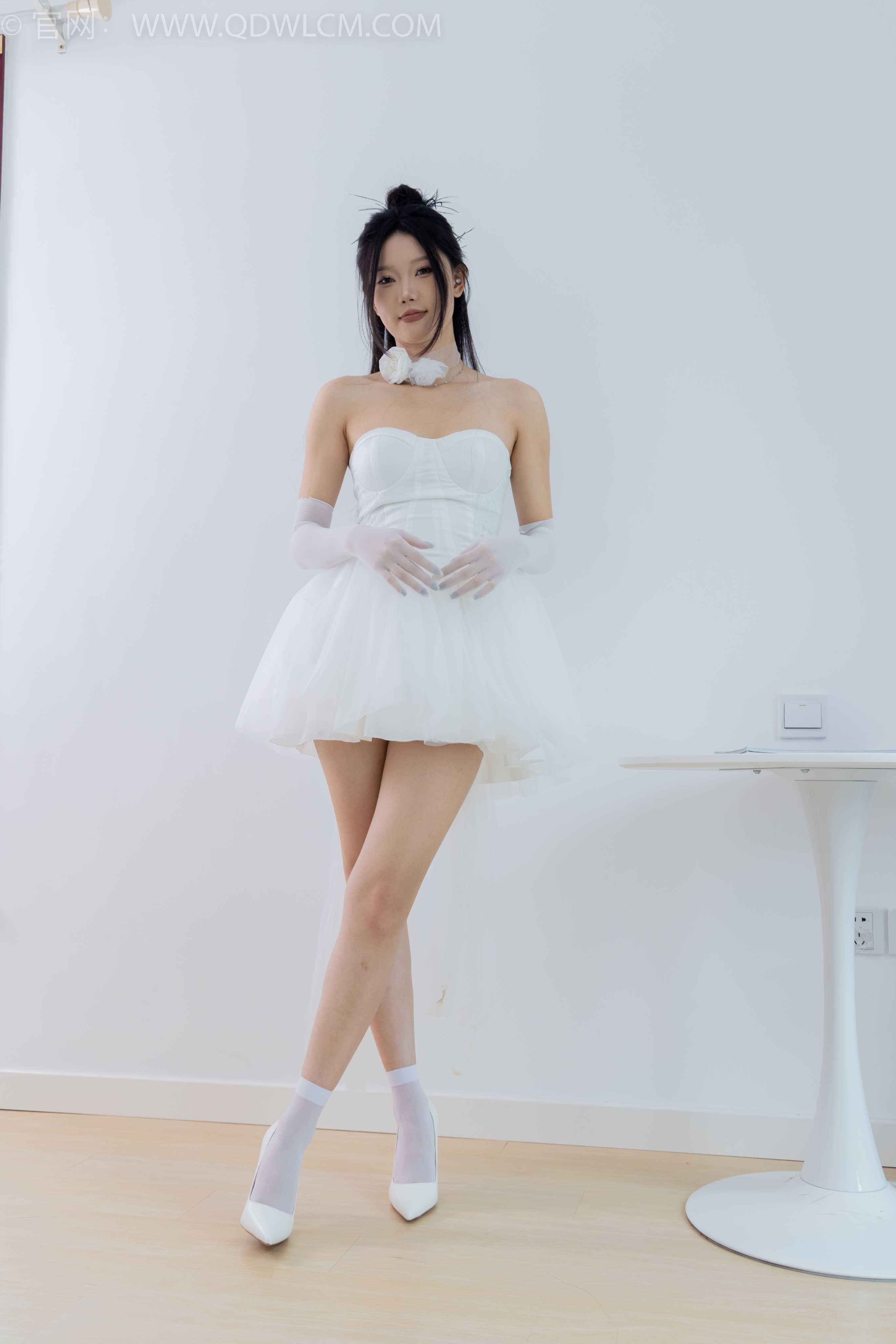 物恋传媒 NO.1753 小竹-浪漫白纱 [220P-1V-5.3G]