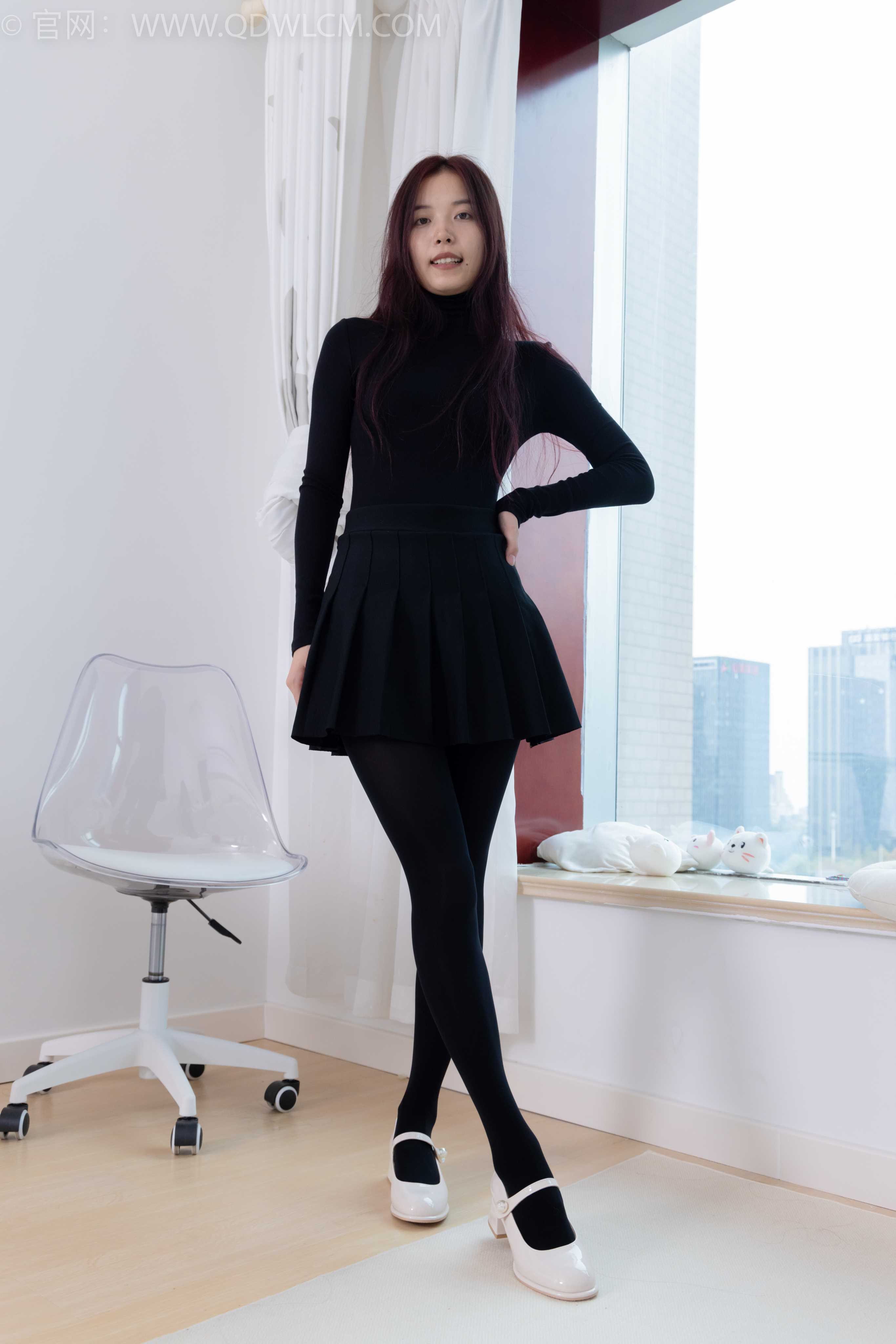 物恋传媒 NO.1755 茯苓-飞鸟和蝉 [180P-1V-4.98G]