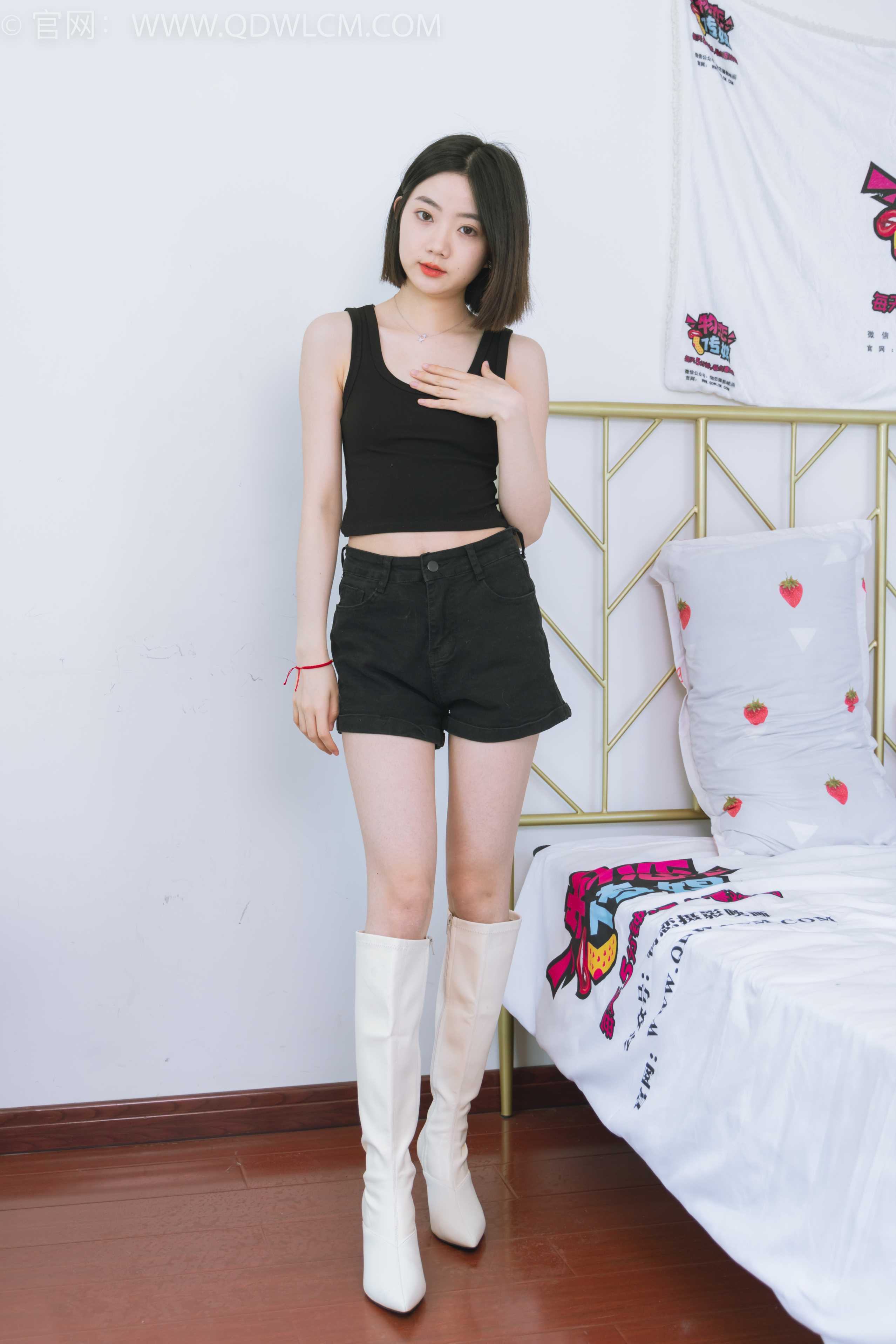 物恋传媒 NO.1765 欢欢-言不由衷 [150P+1V／4.28GB]