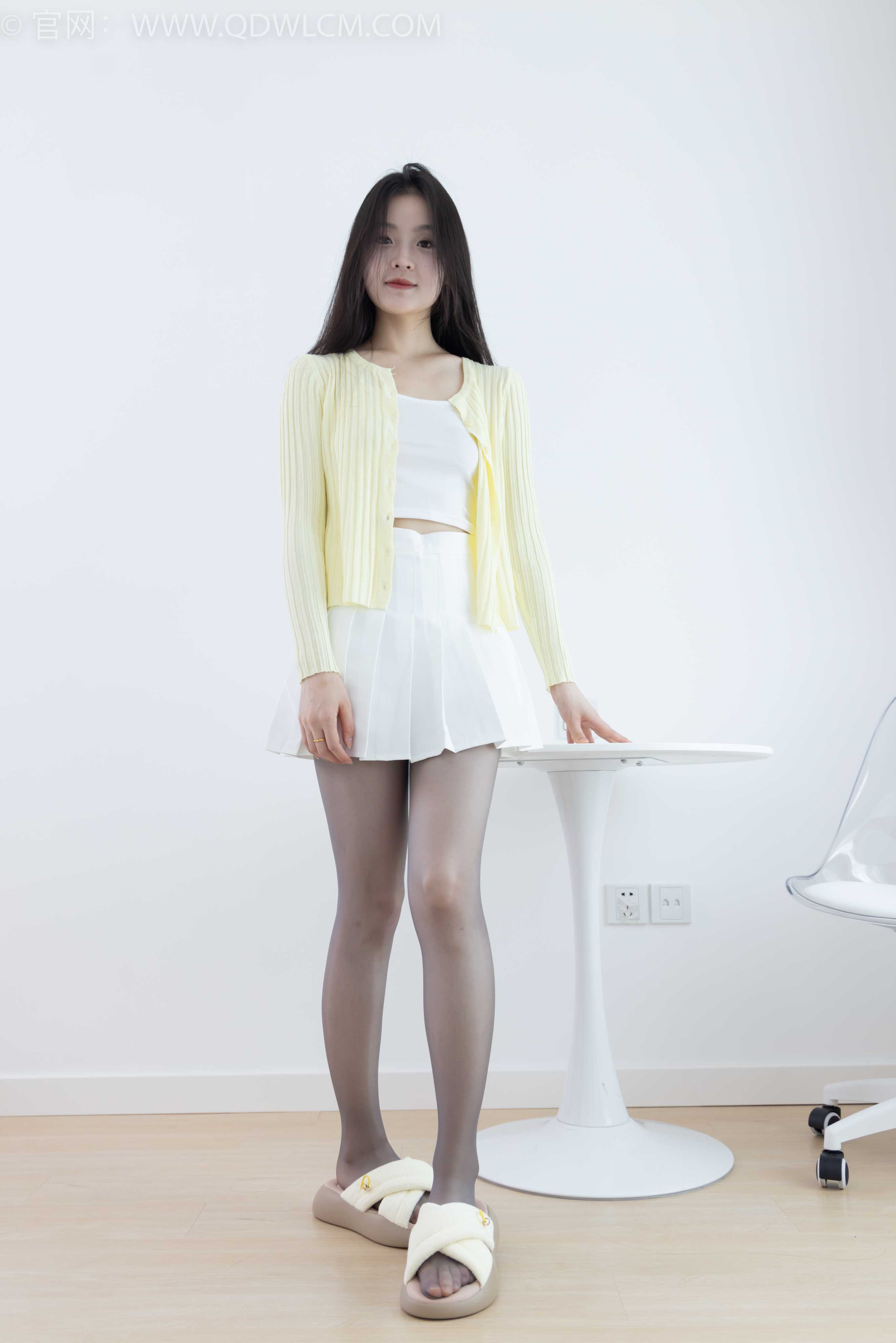 物恋传媒 NO.1774 青柠-月亮弯弯 [160P-1V-3.33G]