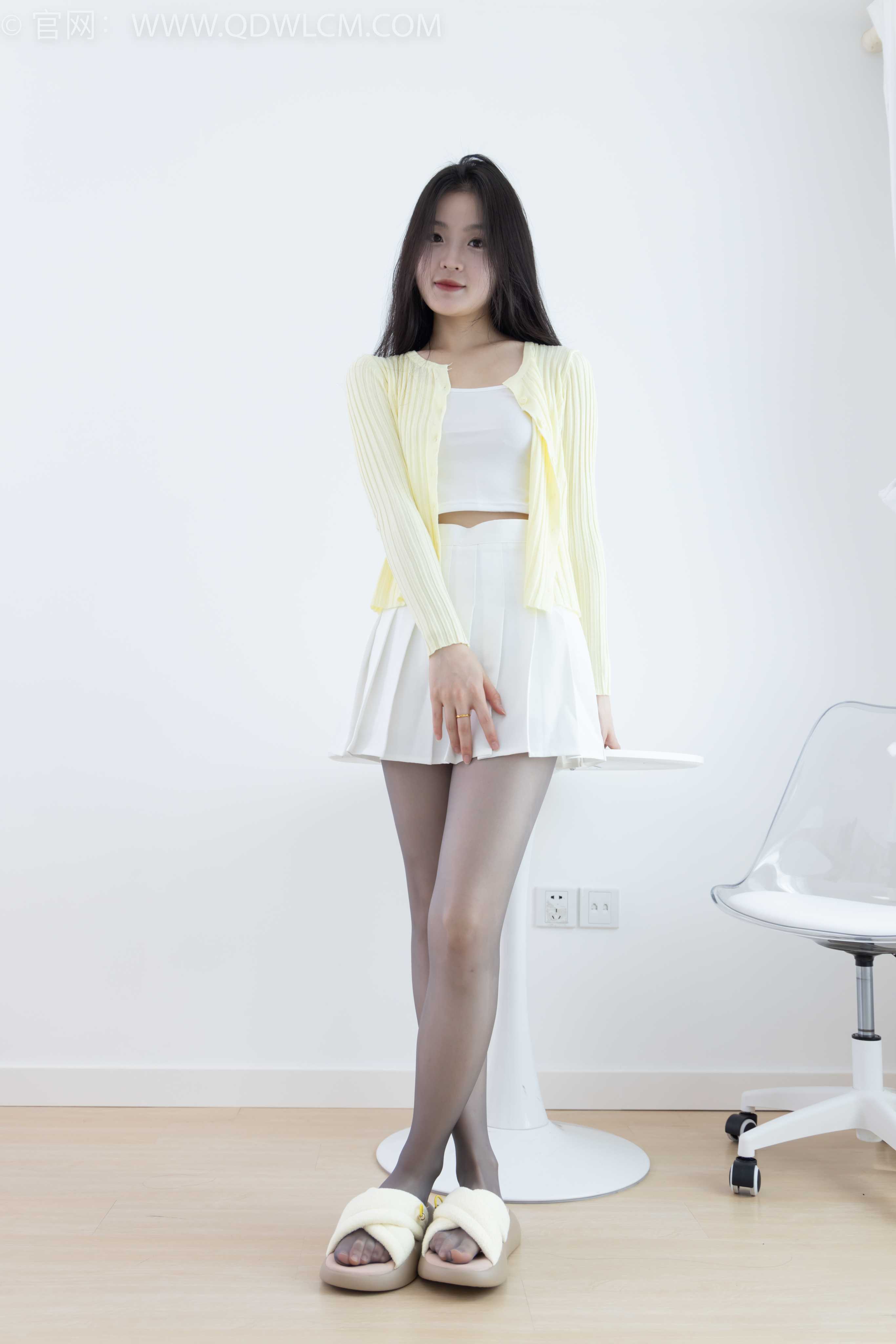 物恋传媒 NO.1774 青柠-月亮弯弯 [160P-1V-3.33G]