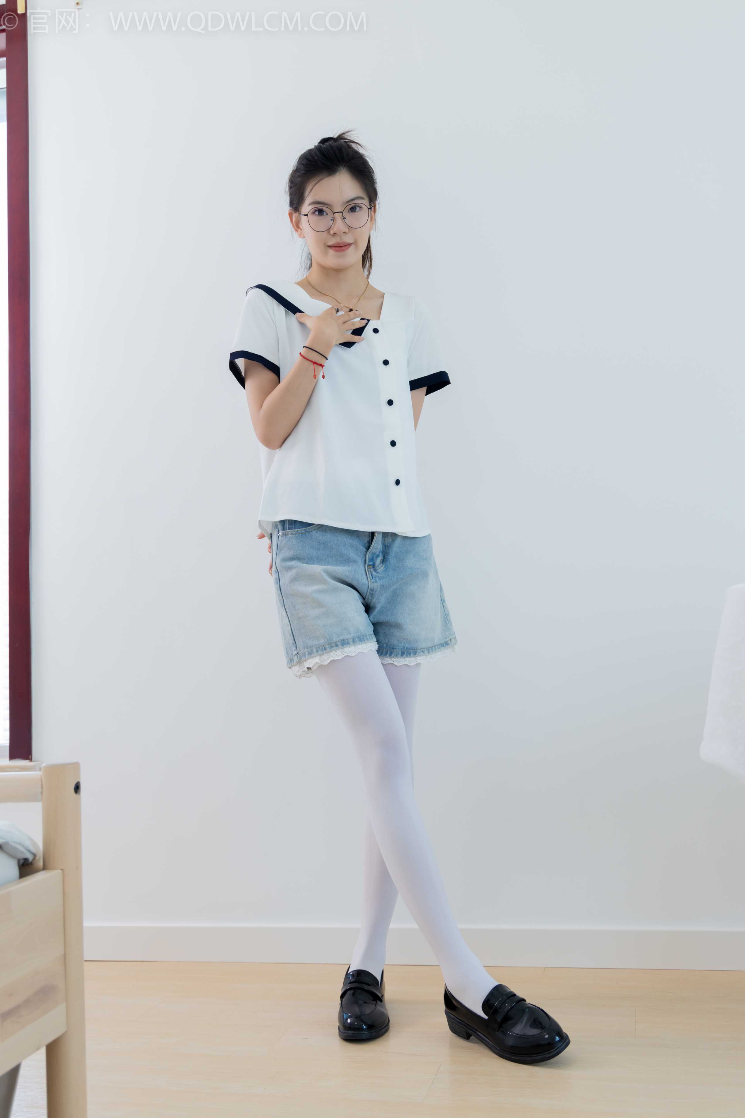 物恋传媒 NO.1785 青黛-皮鞋（红色美甲）