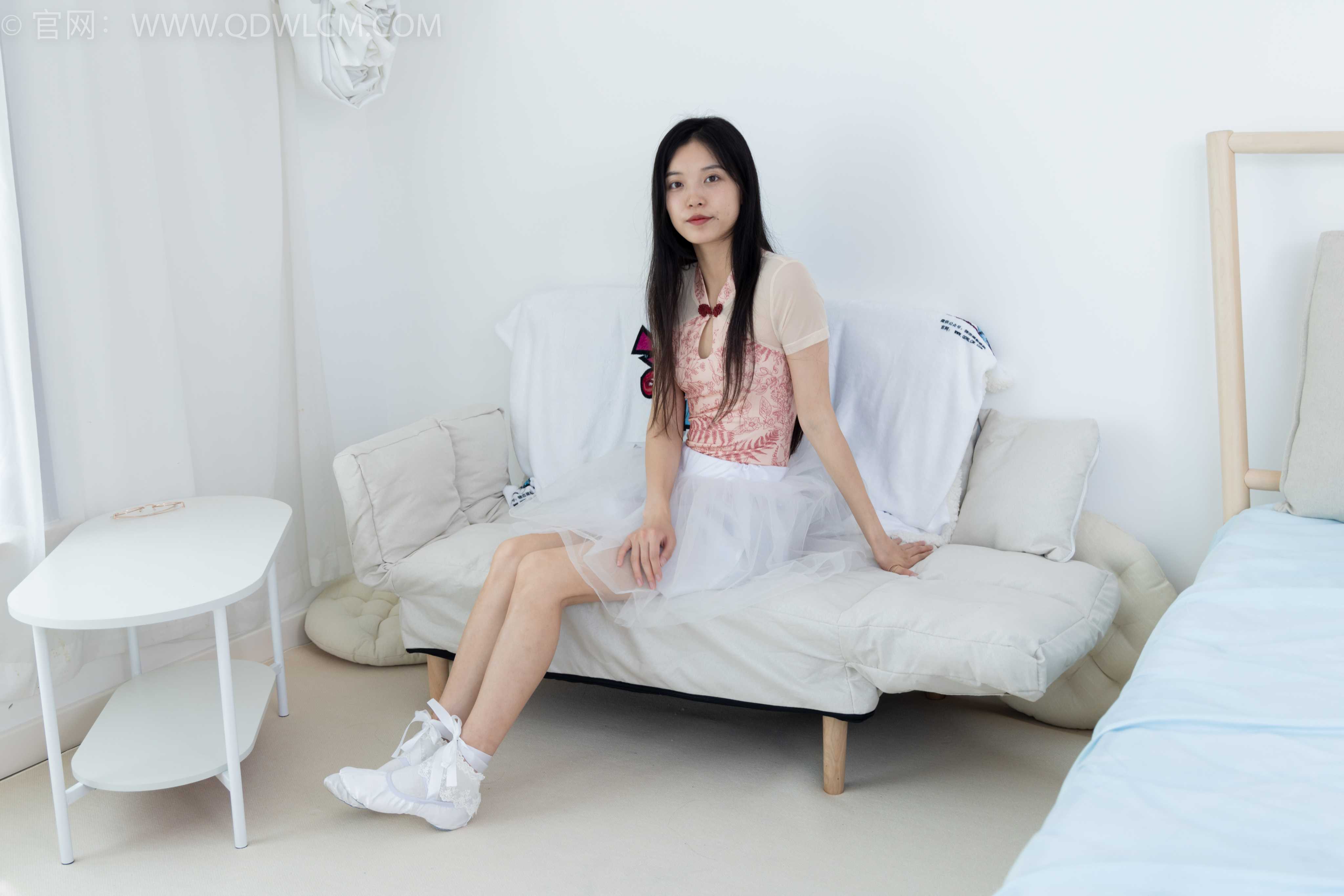 物恋传媒 NO.1788 茯苓-烦恼被遗忘 [200P-1V-4.57G]