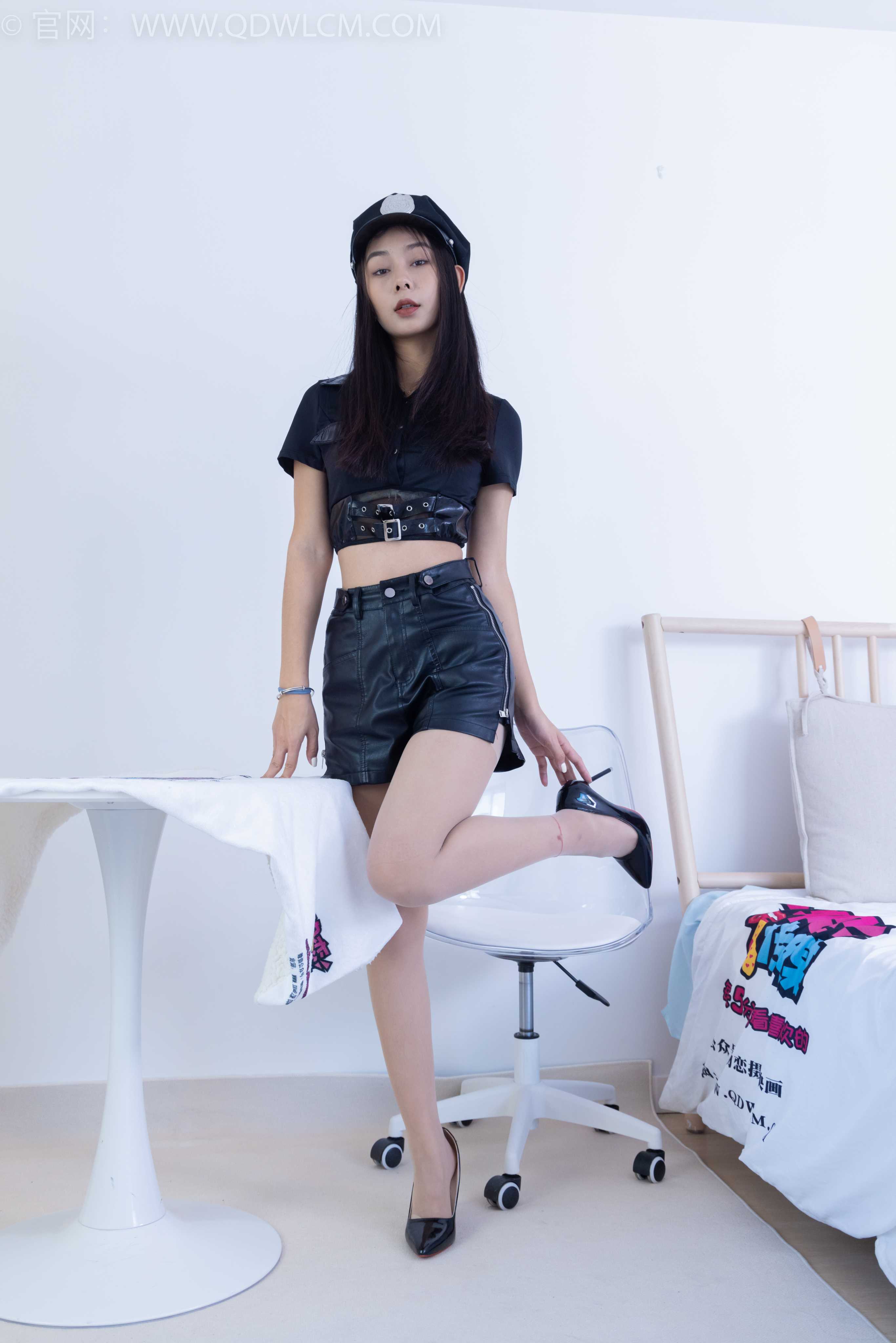 物恋传媒 NO.1794 岚岚-听闻远方有你 [160P-1V-4.17G]