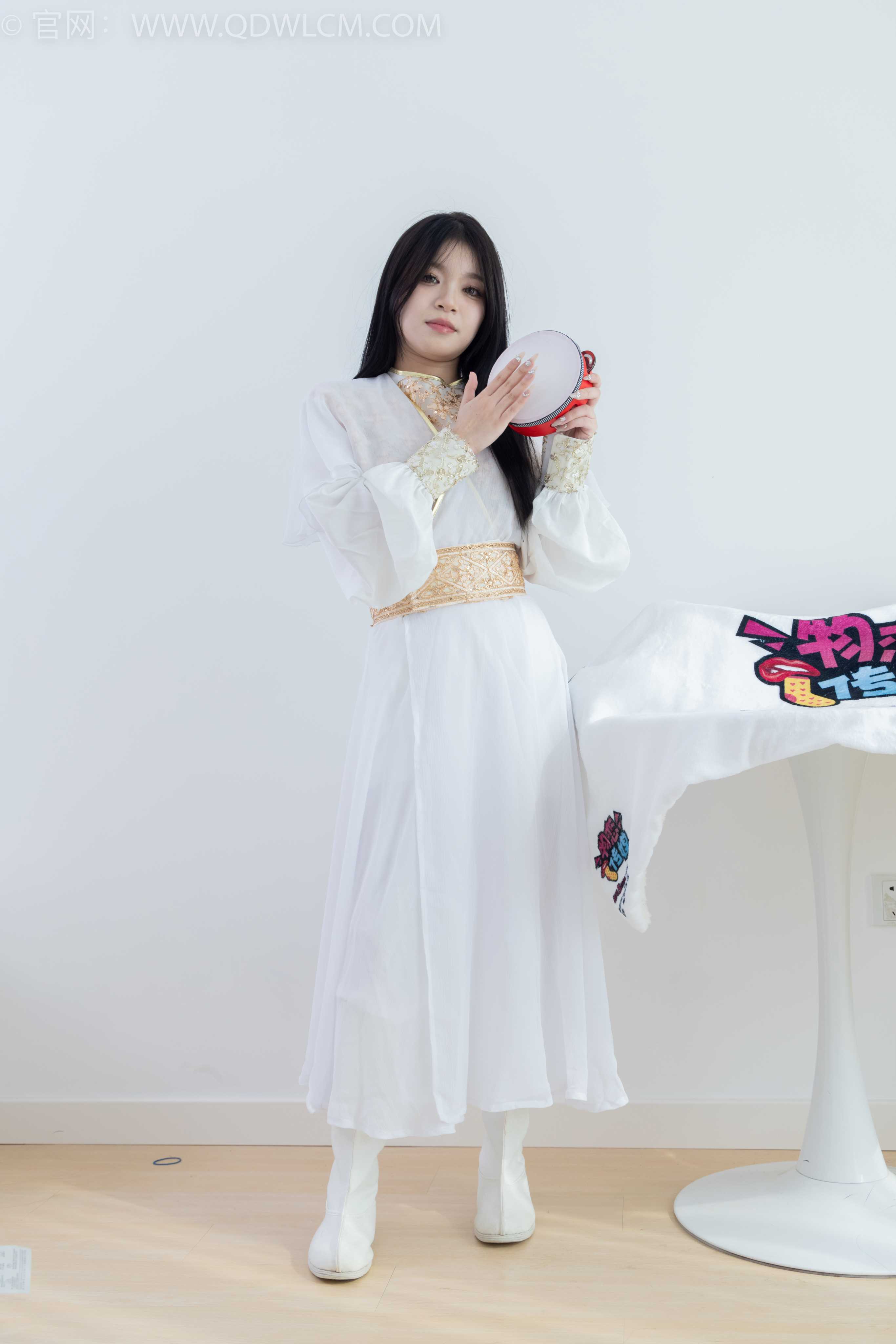 物恋传媒 NO.1796 闪闪-北国的春 [150P-1V-3.9G]