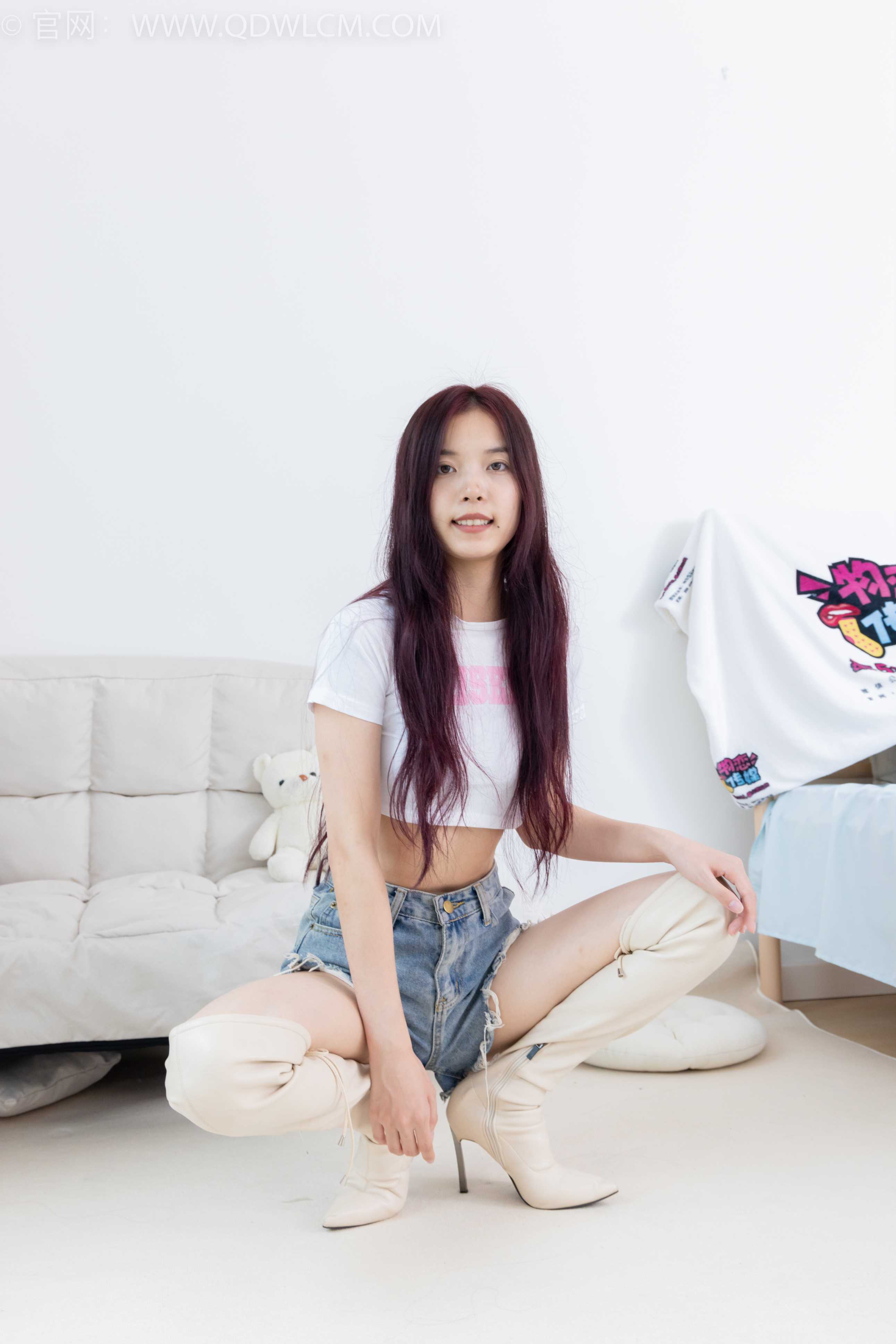 物恋传媒 NO.1798 茯苓-加州旅店 [180P-1V-4.43G]