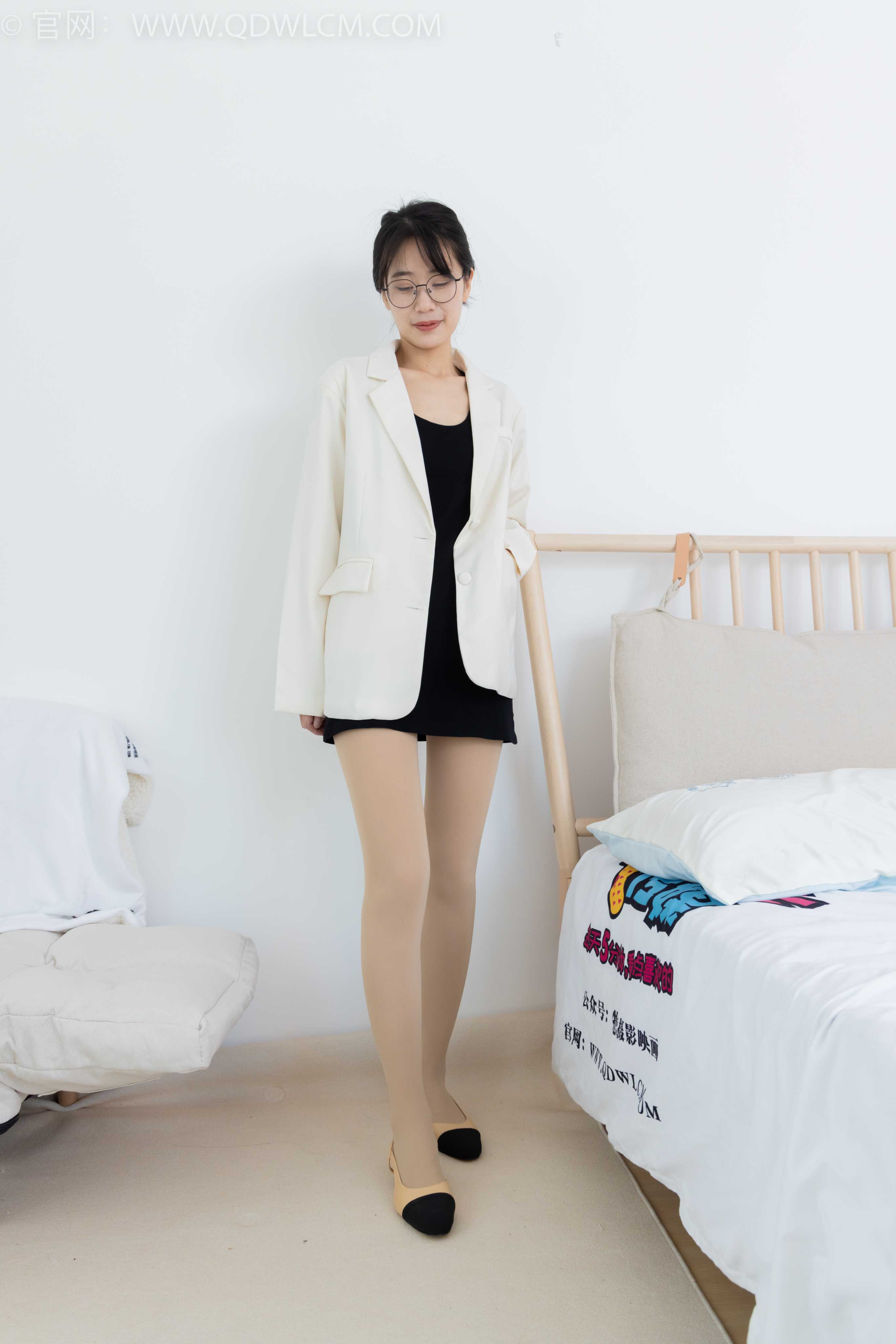 物恋传媒 NO.1805 菜菜-星河长明 [160P-1V-4.27G]