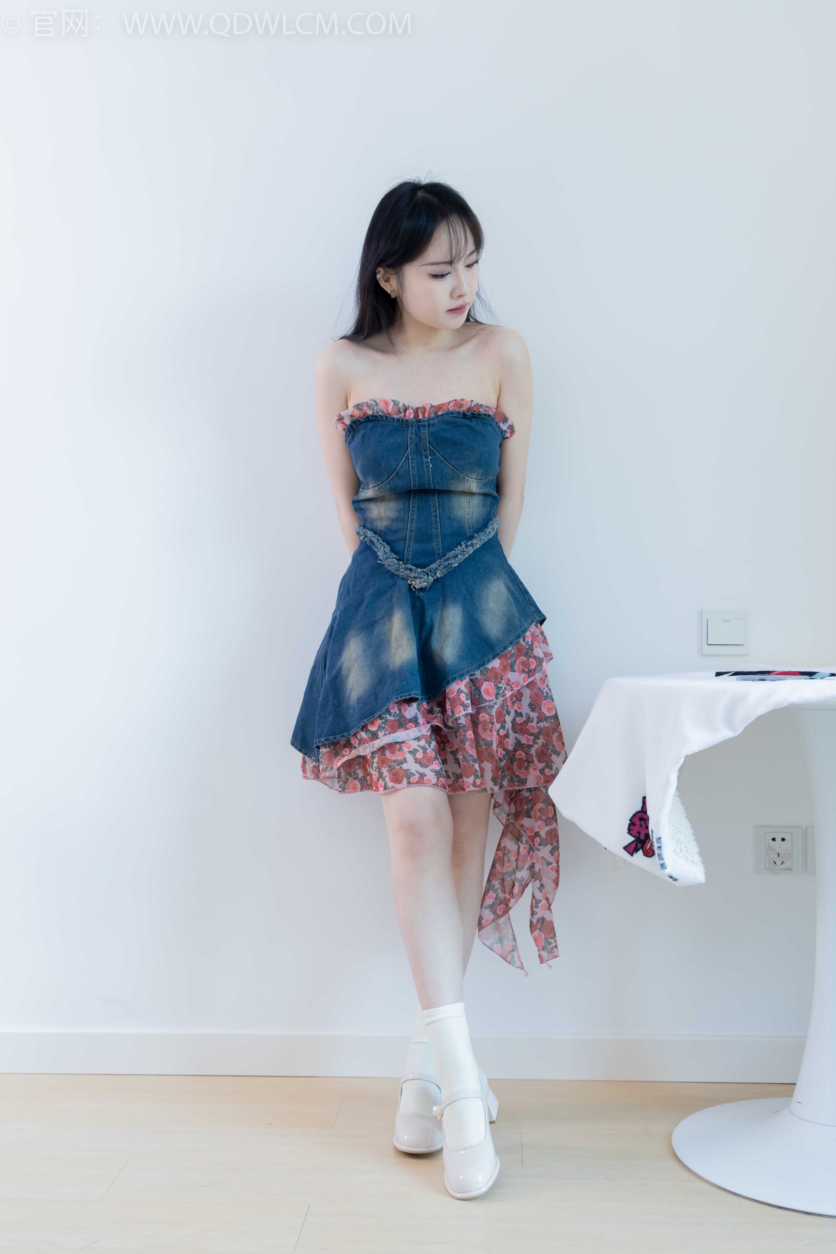 物恋传媒 NO.1806 小酒-新人驾到 [150P-1V-3.84G]