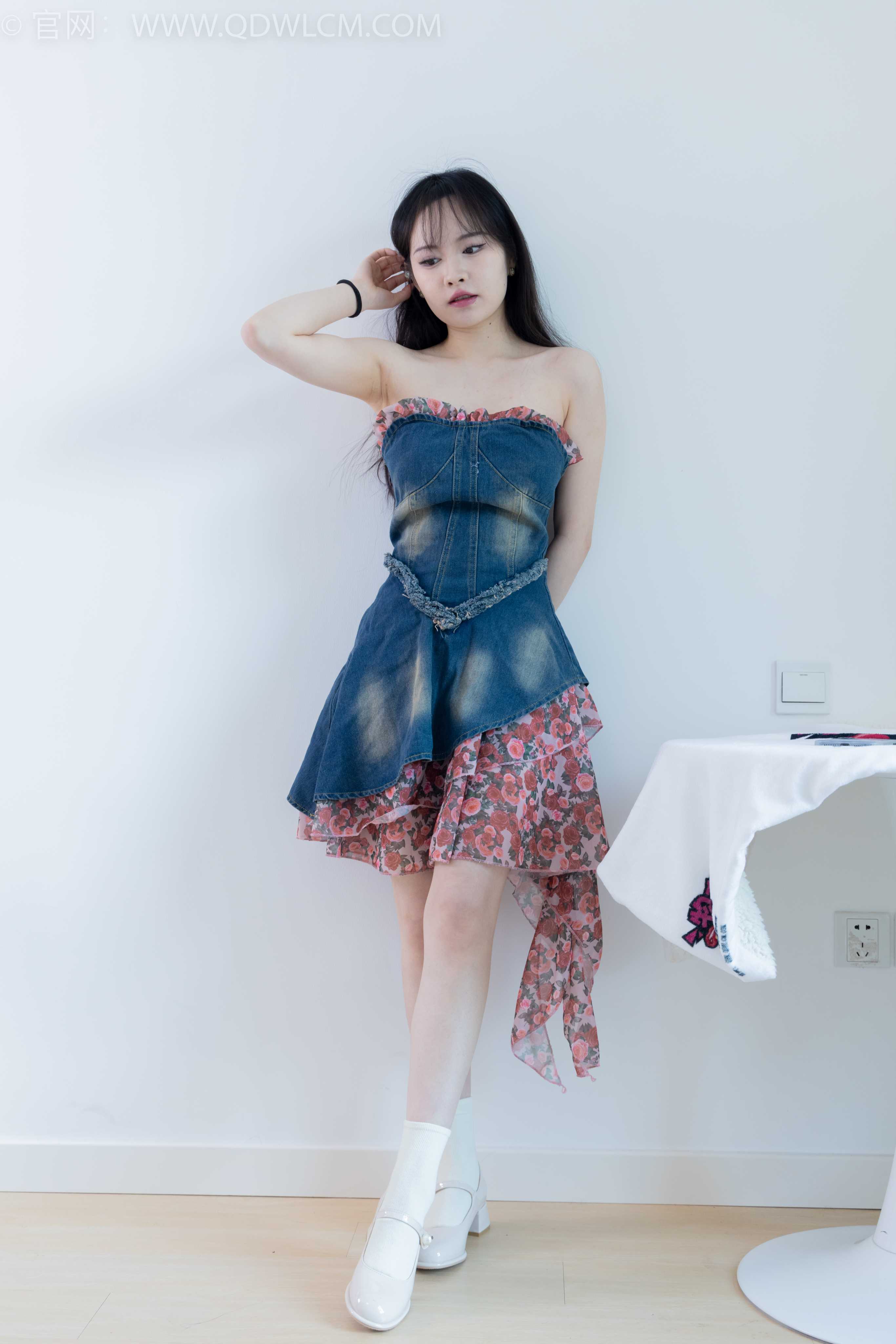 物恋传媒 NO.1806 小酒-新人驾到 [150P-1V-3.84G]