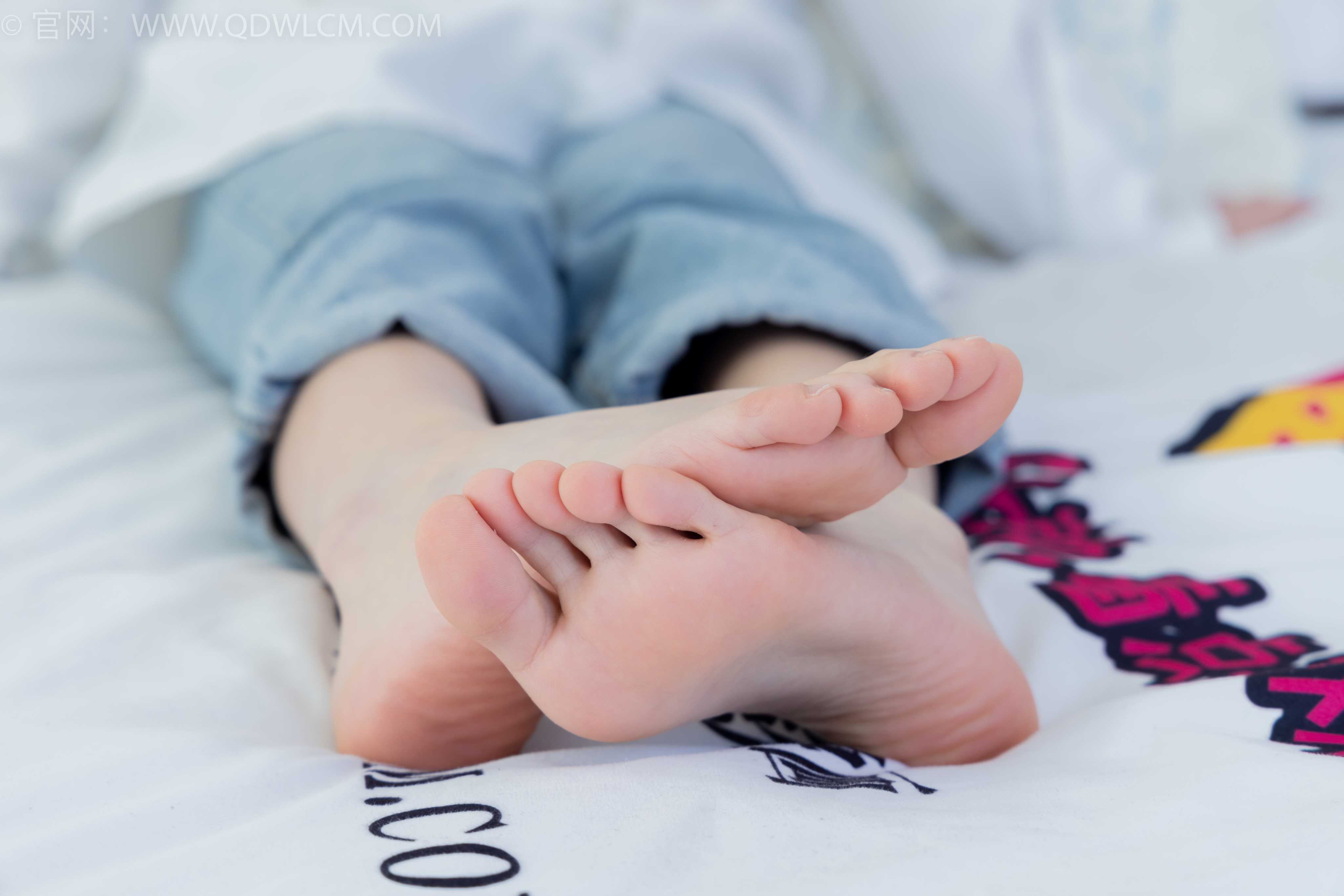 物恋传媒 NO.1810 橘酱-柠檬气泡水 [160P-1V-4.17G]