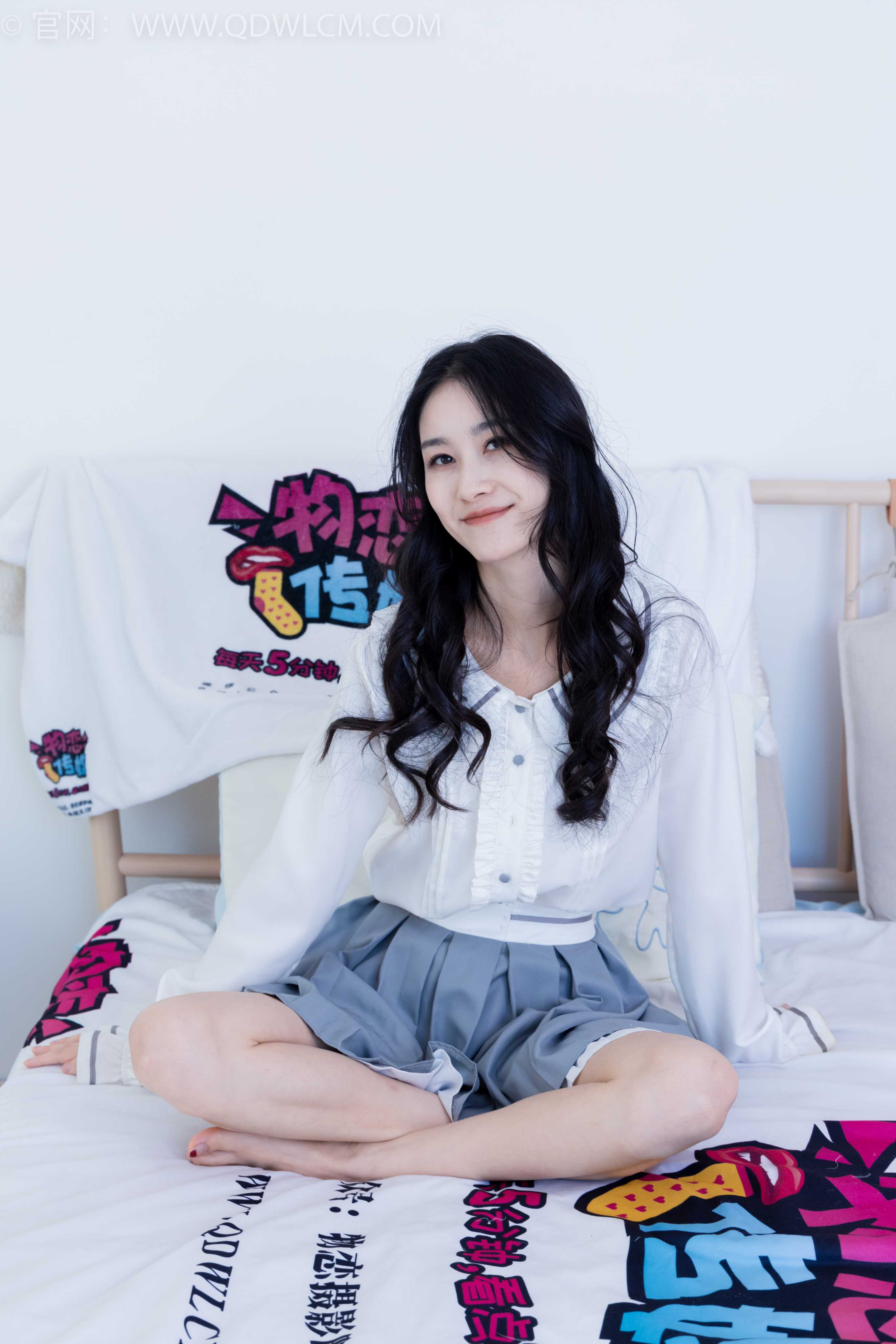 物恋传媒 NO.1811 果汁-像风一样 [150P-1V-3.6G]