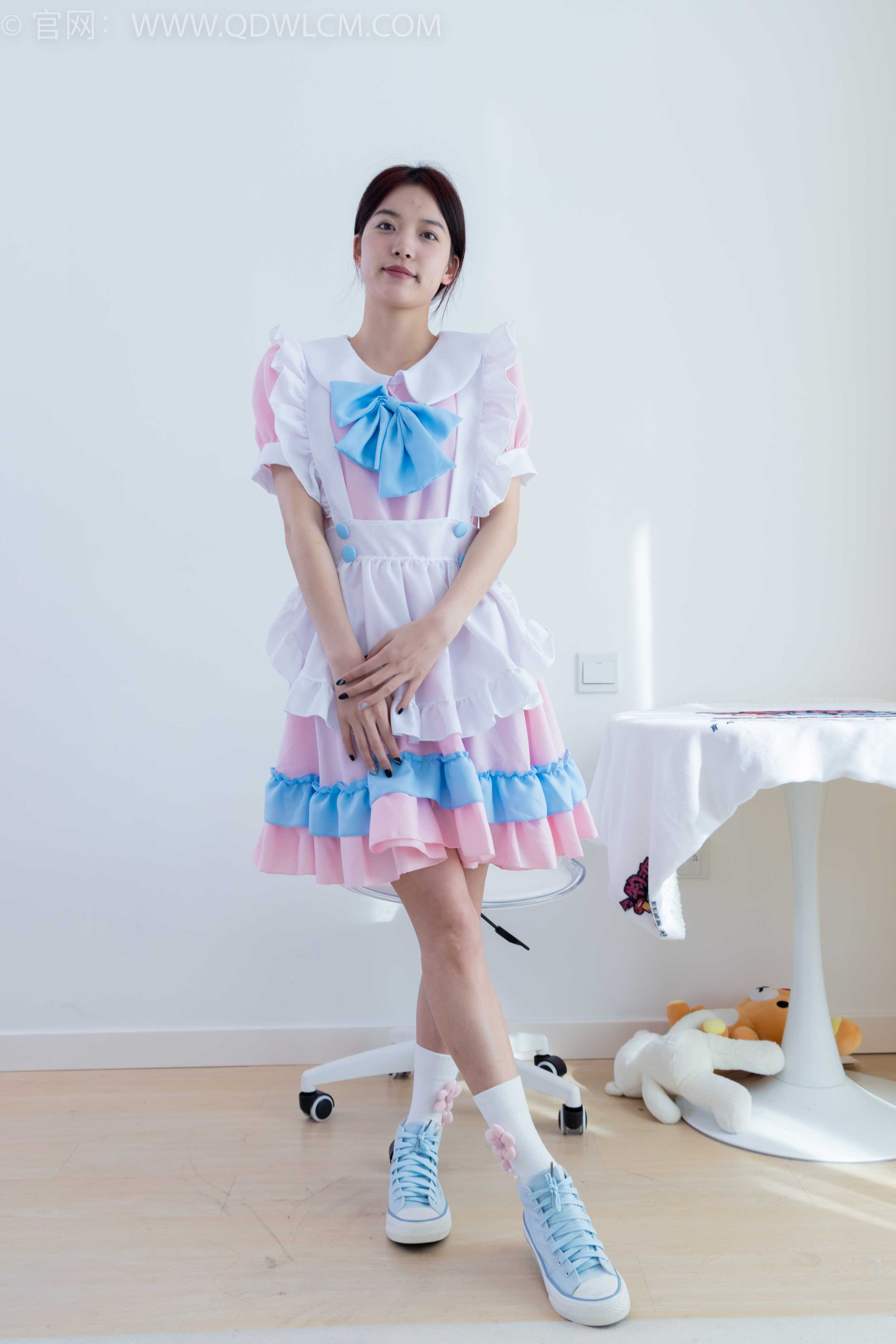 物恋传媒 NO.1813 茯苓-春风沉醉 [200P-1V-4.65G]