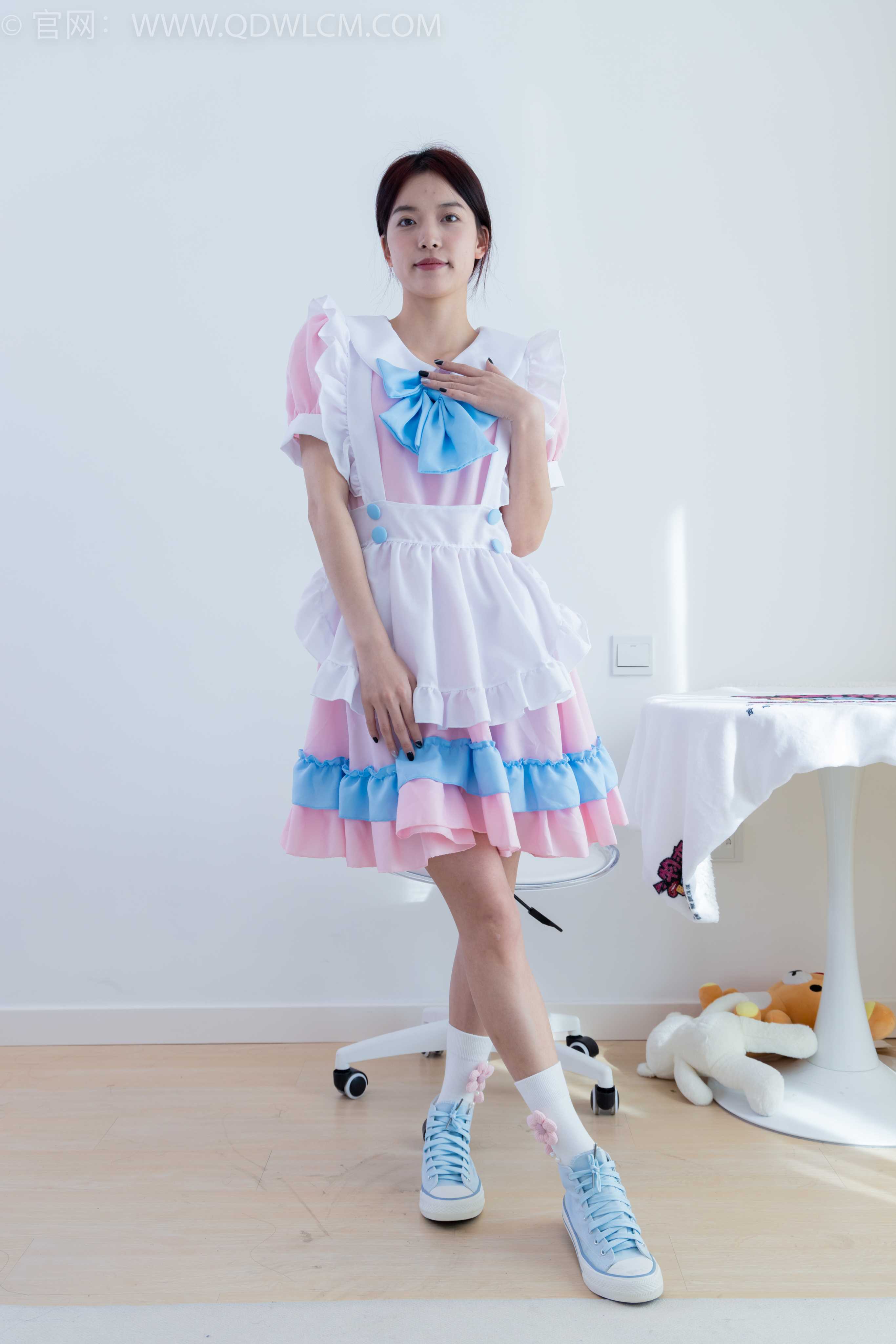 物恋传媒 NO.1813 茯苓-春风沉醉 [200P-1V-4.65G]