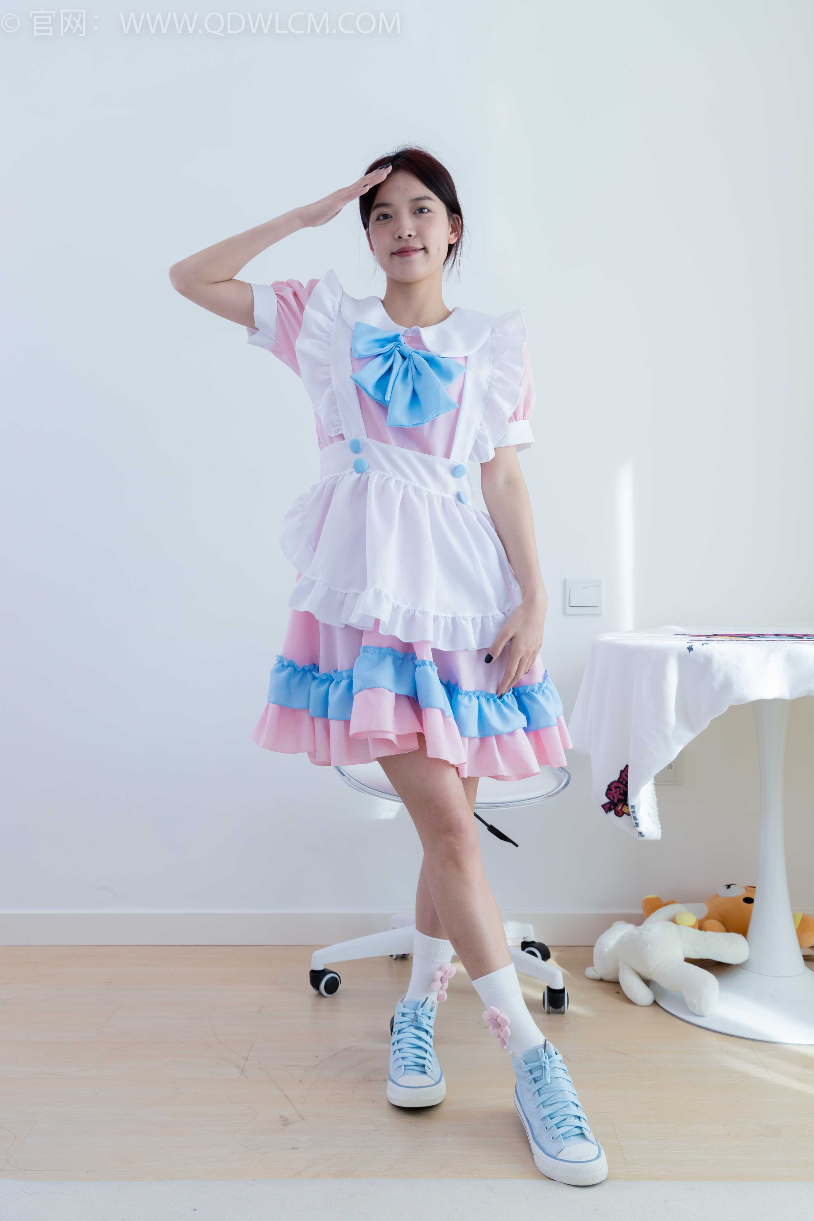 物恋传媒 NO.1813 茯苓-春风沉醉 [200P-1V-4.65G]