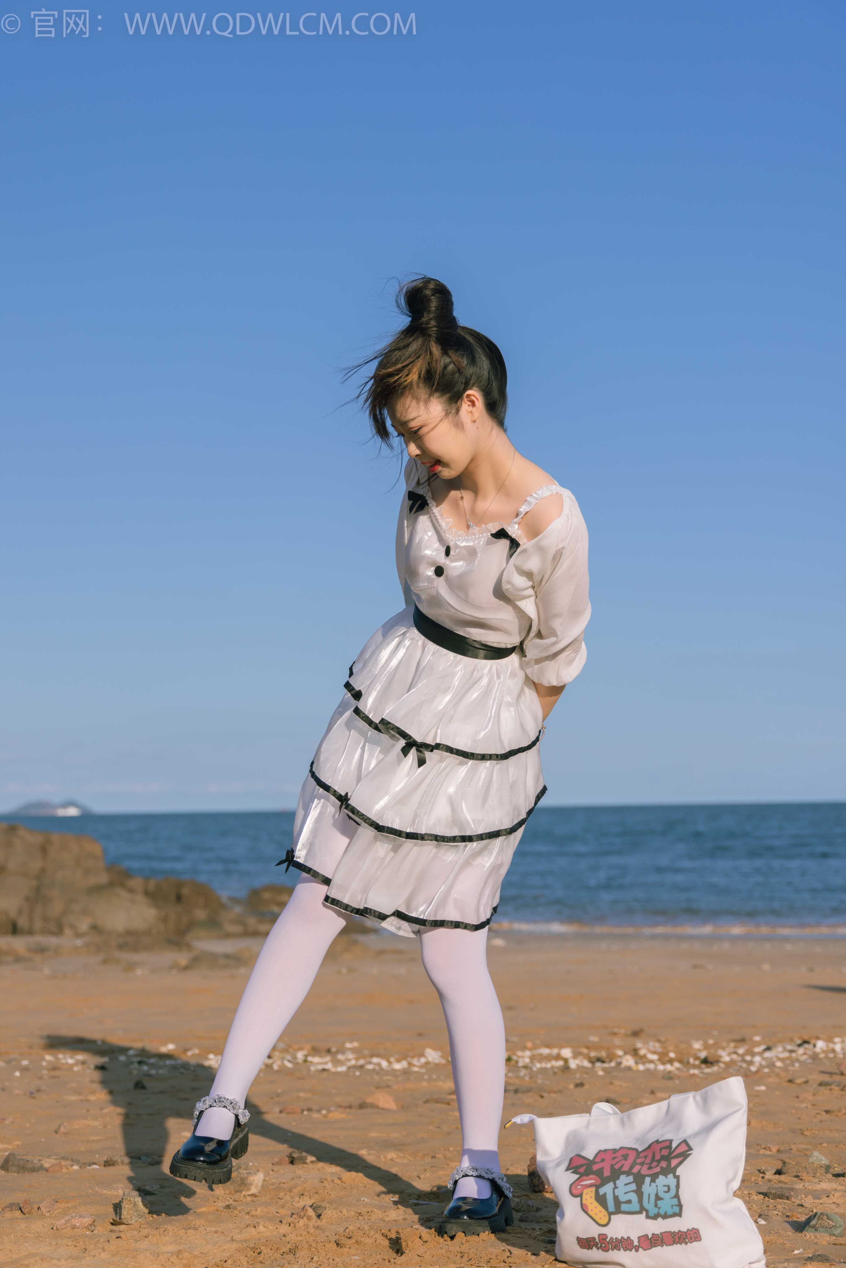 物恋传媒 NO.1828 挽挽-海上月 [150P-1V-4.07G]