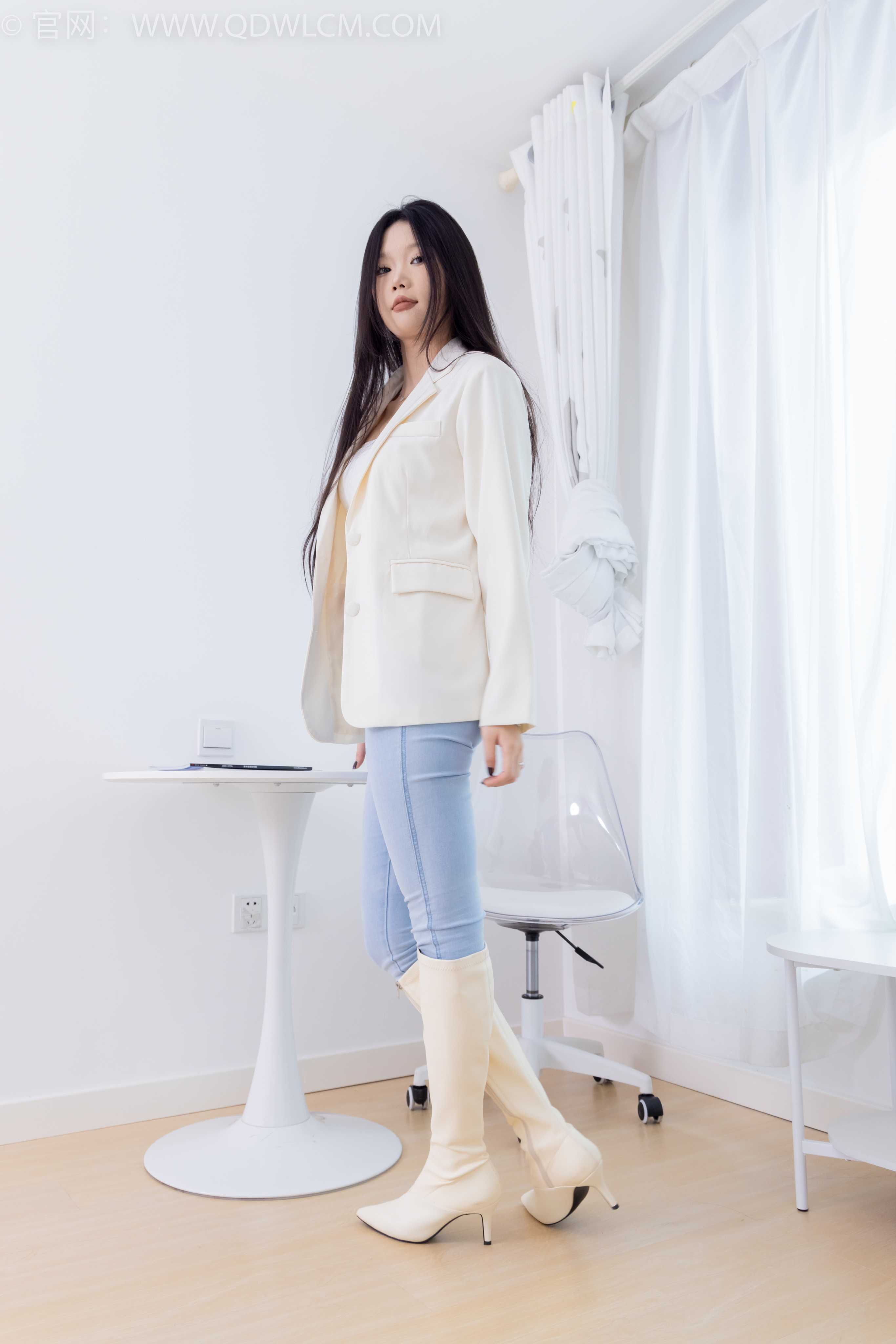 物恋传媒 NO.1829 小竹-粉红花海 [170P-1V-3.73G]