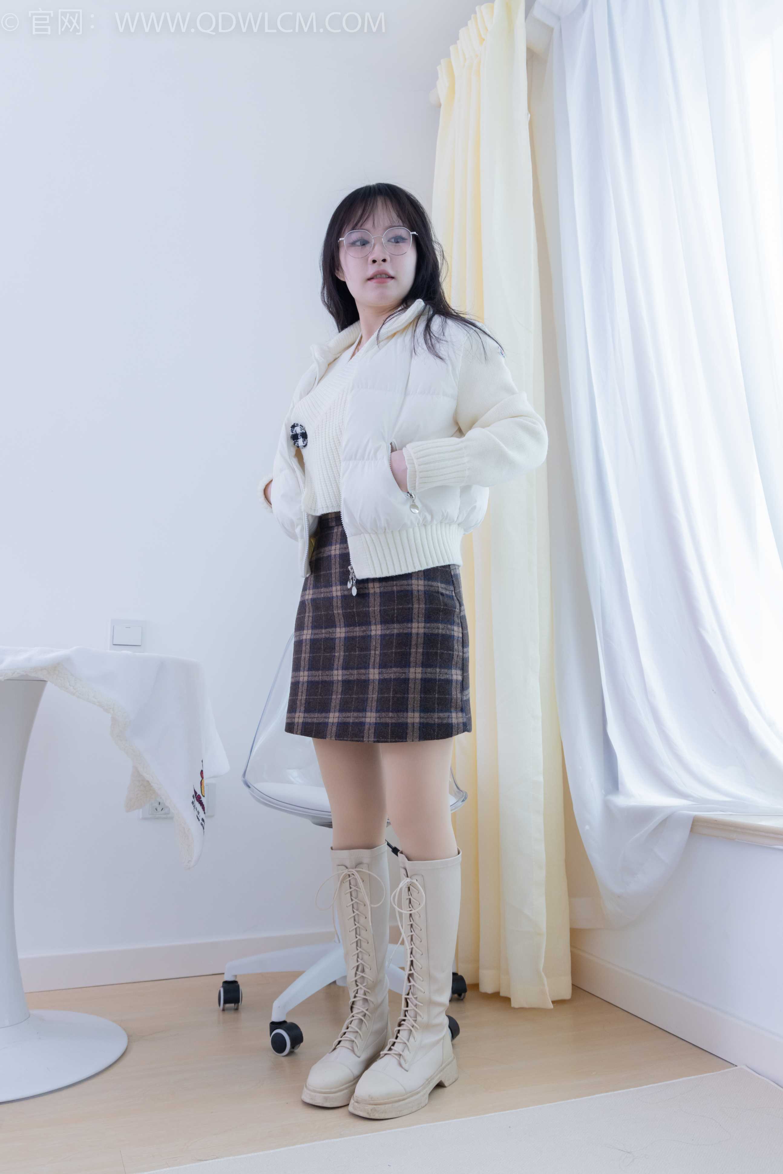 物恋传媒 NO.1832 小酒-穹顶之下 [150P-1V-4.26G]