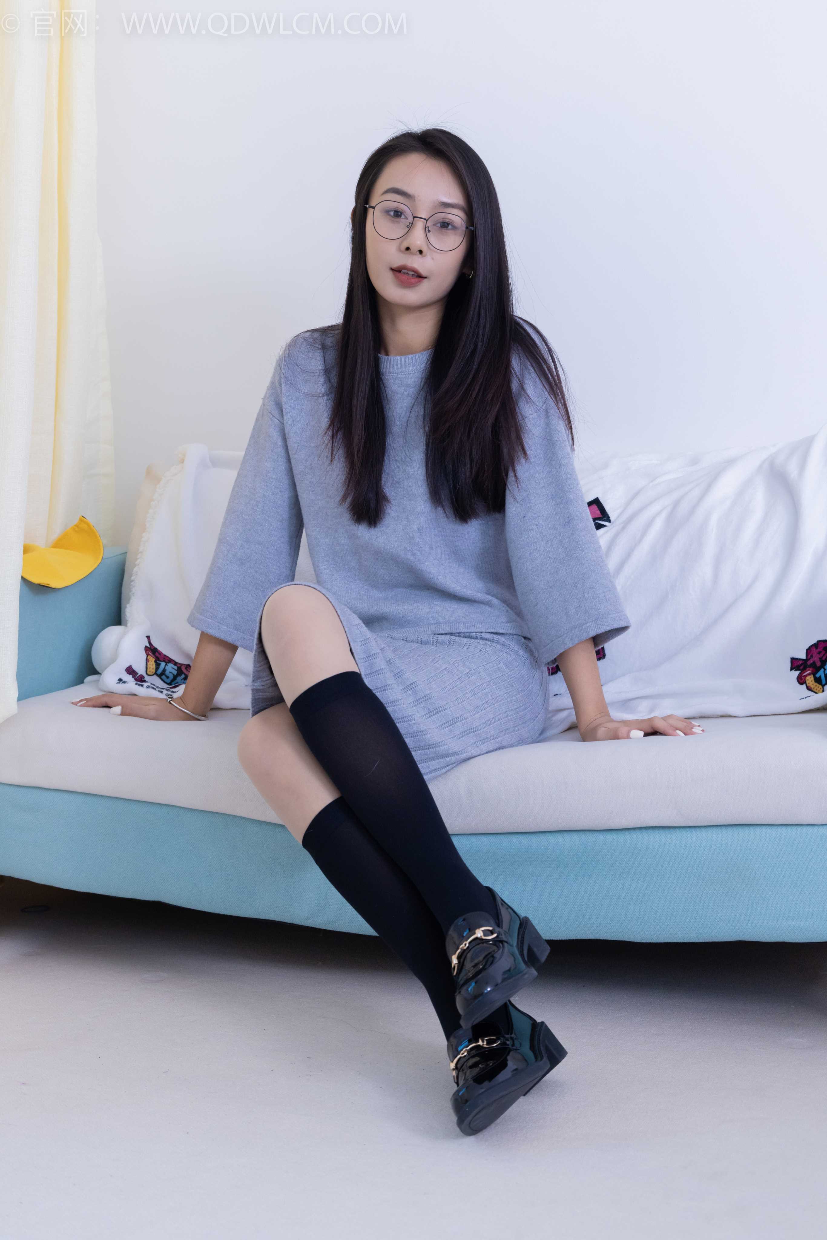 物恋传媒 NO.1834 岚岚-灰天鹅 [150P-1V-4.31G]