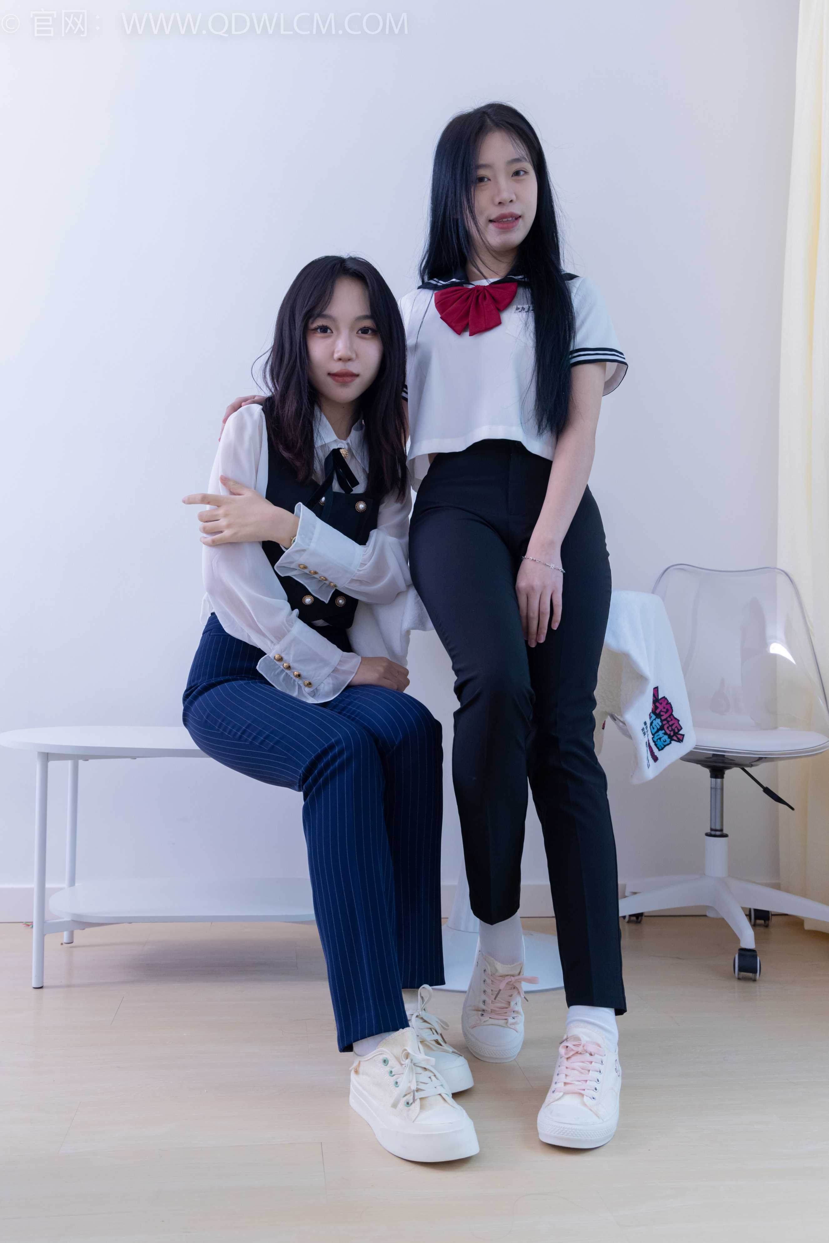 物恋传媒 NO.1835 纱纱&amp;小谷-微风拂过 [195P-1V-6.9G]