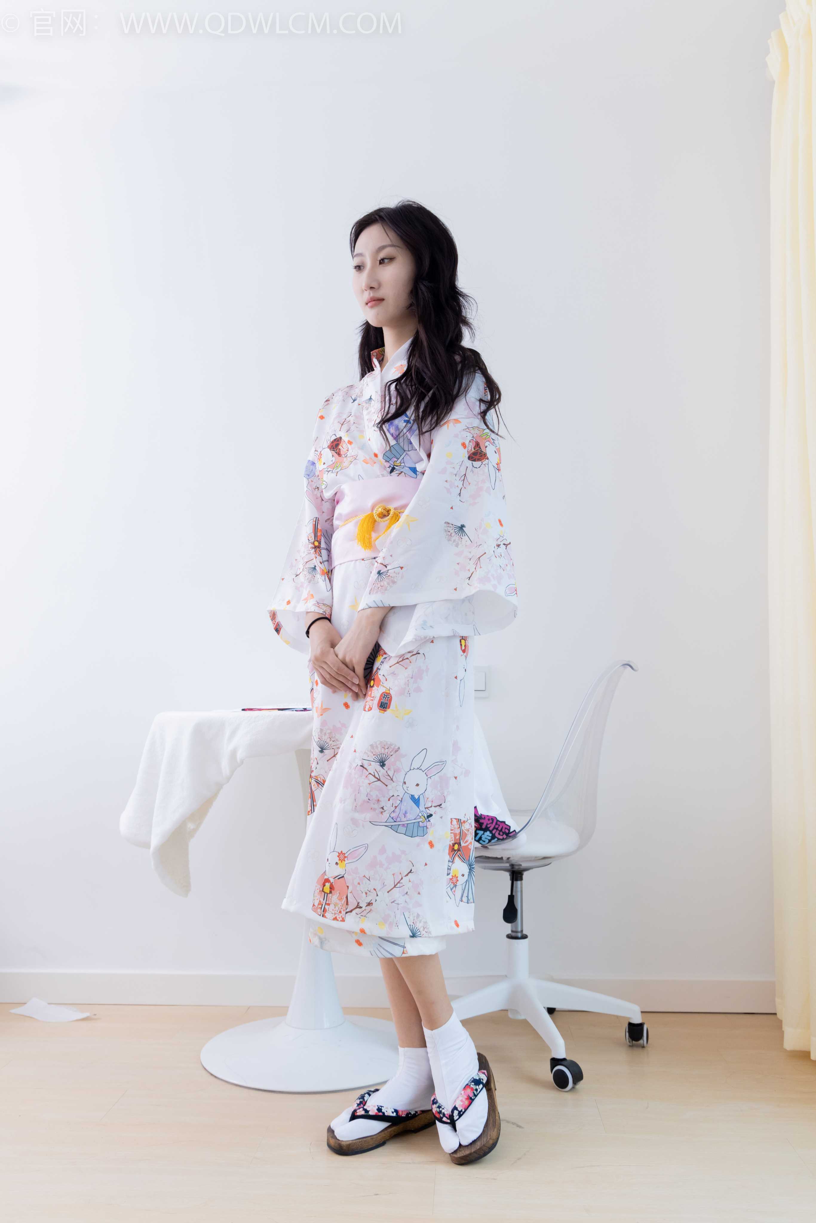 物恋传媒 NO.1838 雏菊-樱花绽放 [180P-1V-4.72G]