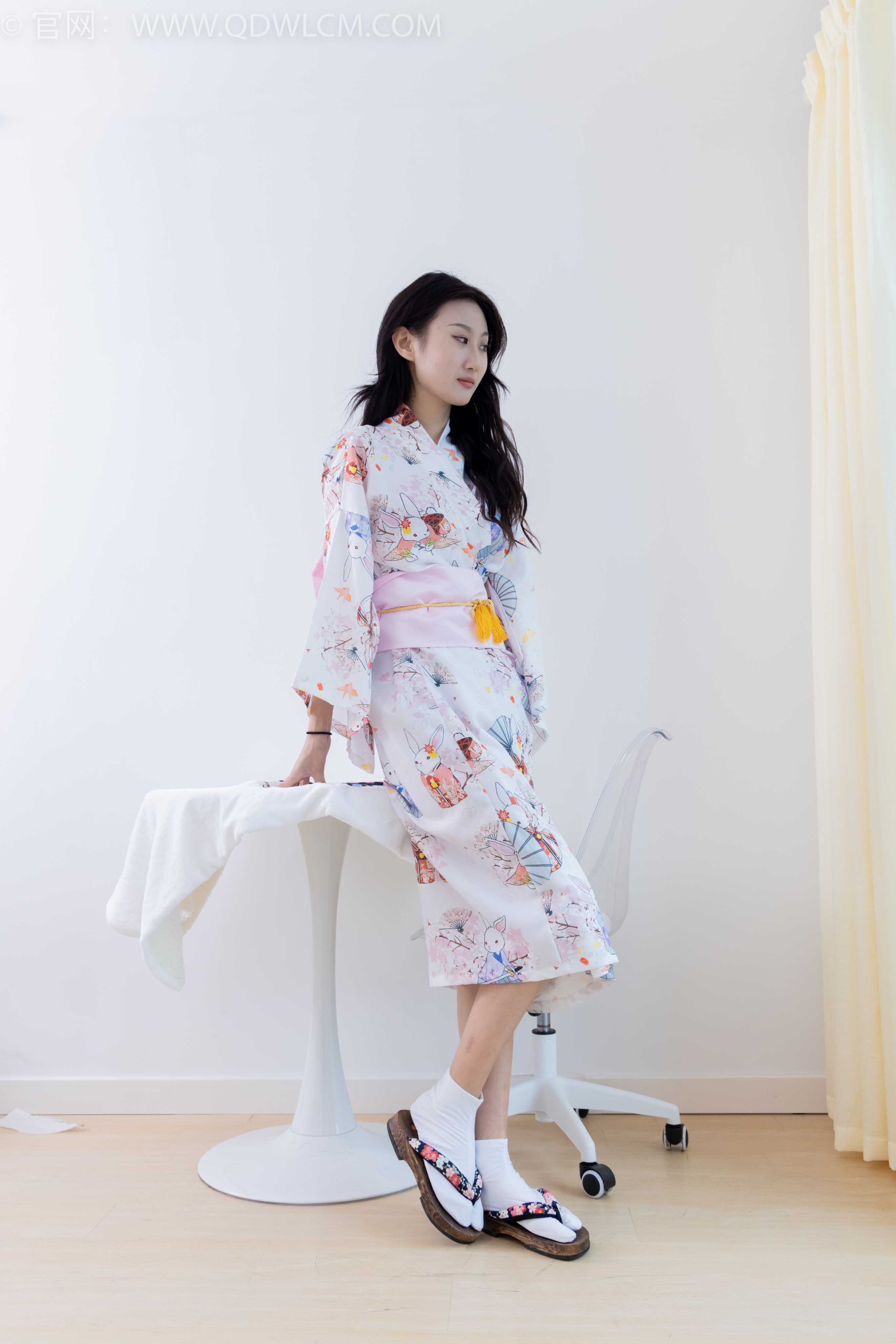 物恋传媒 NO.1838 雏菊-樱花绽放 [180P-1V-4.72G]