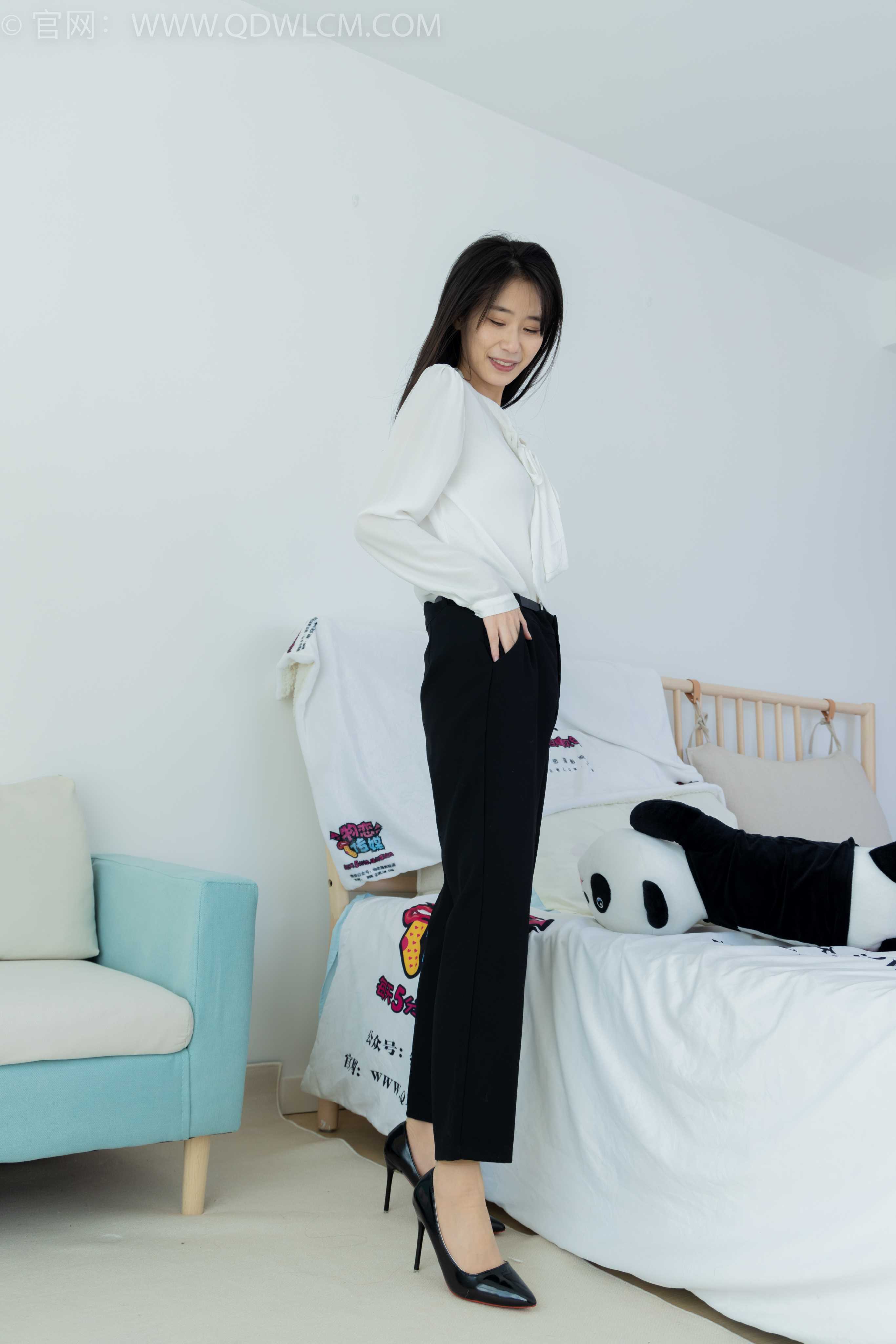 物恋传媒 NO.1856 菜菜-万物复苏 [170P-1V-4.24G]