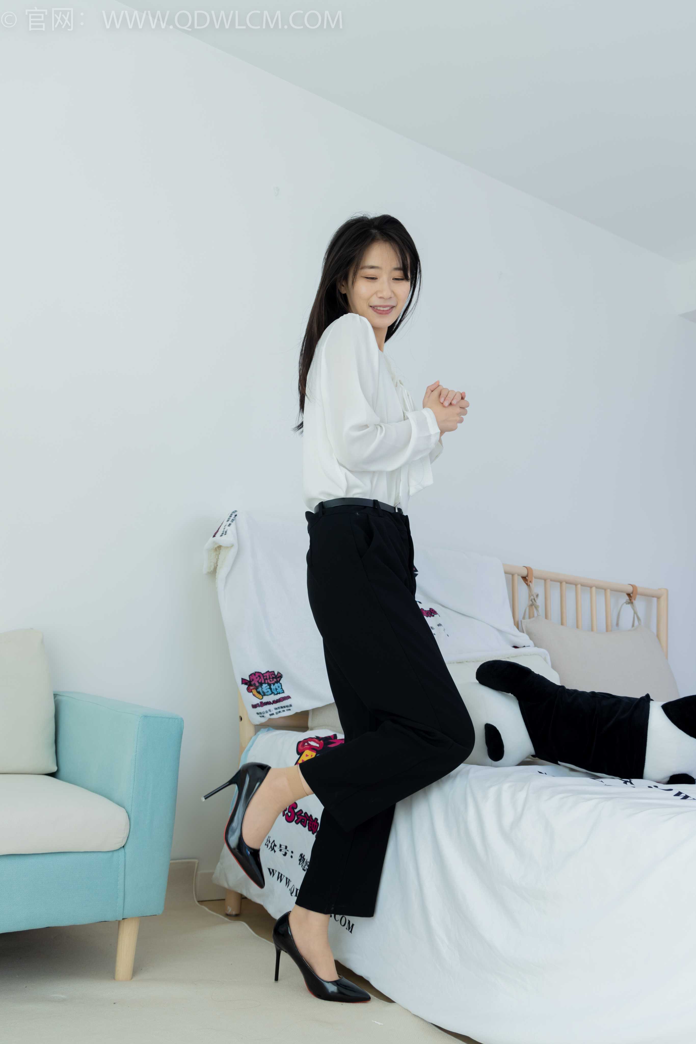 物恋传媒 NO.1856 菜菜-万物复苏 [170P-1V-4.24G]