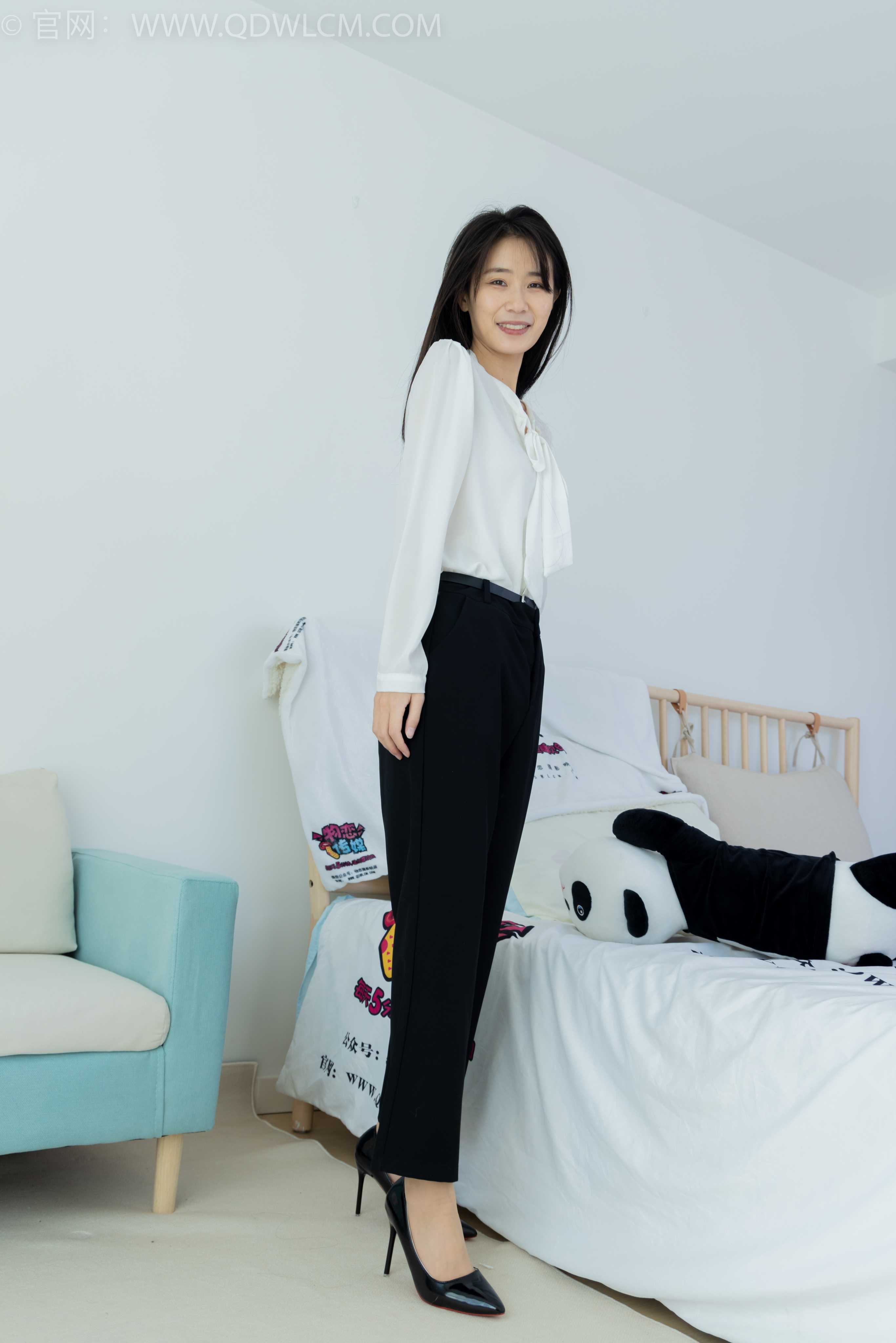 物恋传媒 NO.1856 菜菜-万物复苏 [170P-1V-4.24G]