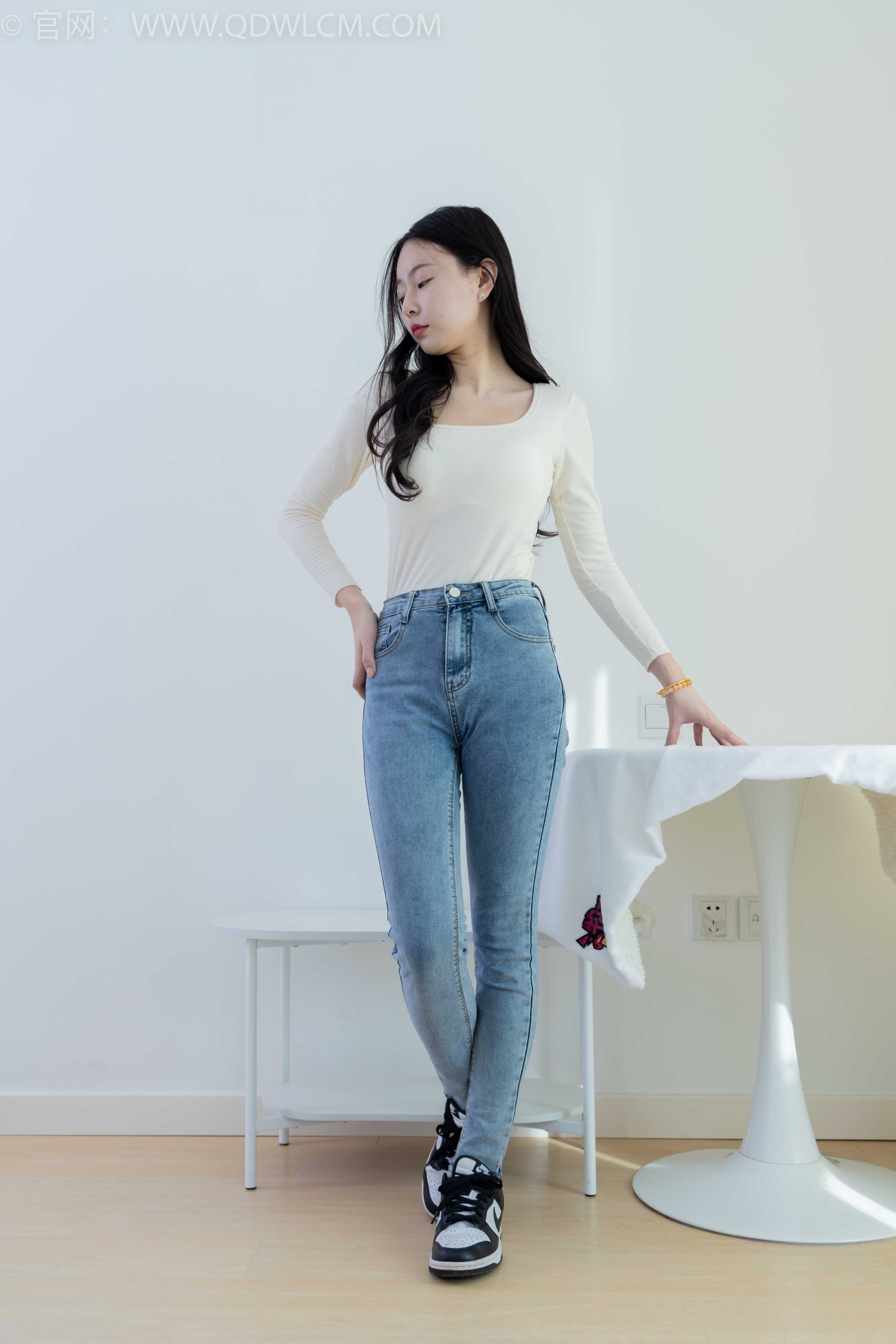 物恋传媒 NO.1861 美兔-放纵的滋味 [270P-1V-6.53G]