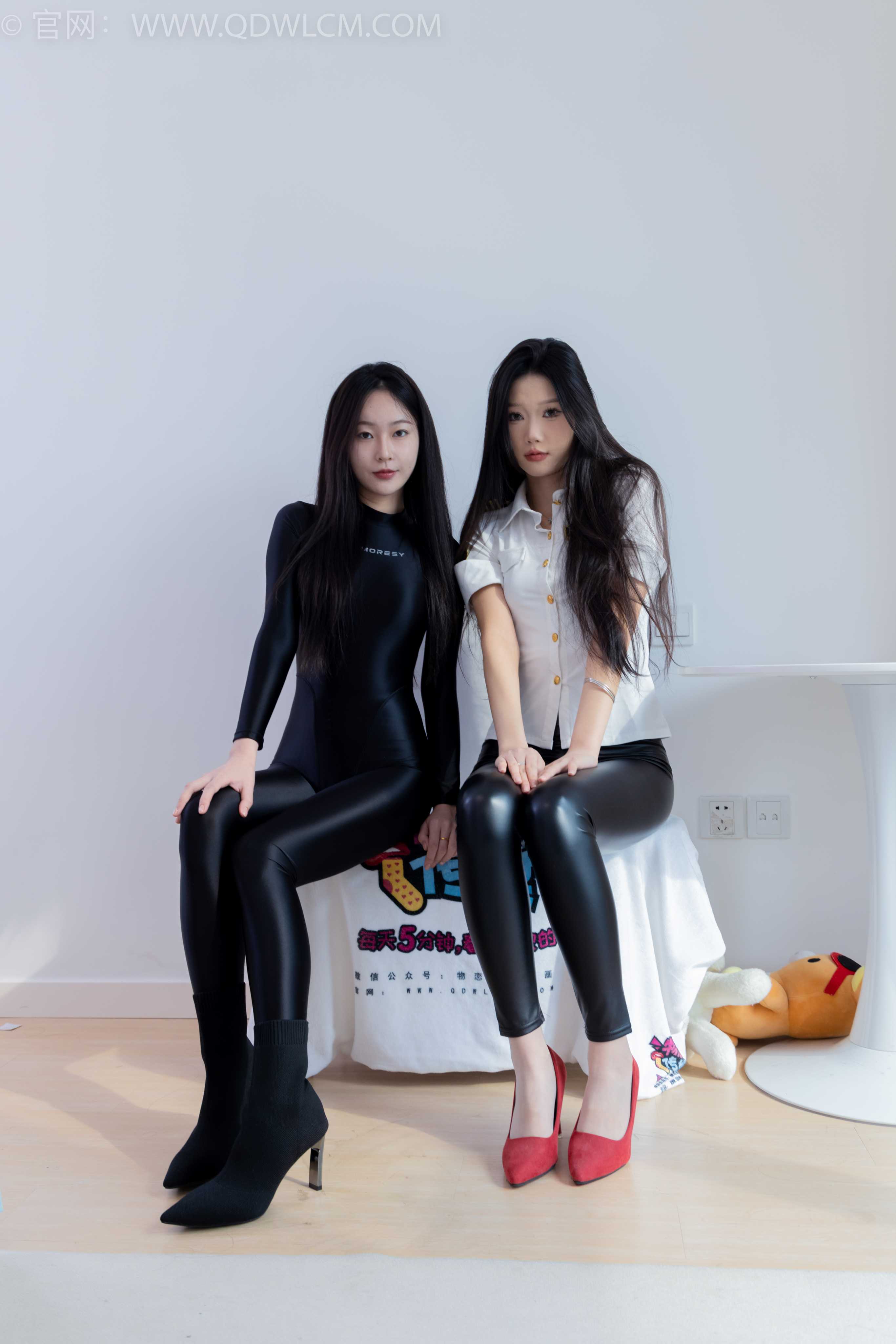 物恋传媒 NO.1887 小竹&amp;美兔-黑白分明 [169P-1V-5.3G]