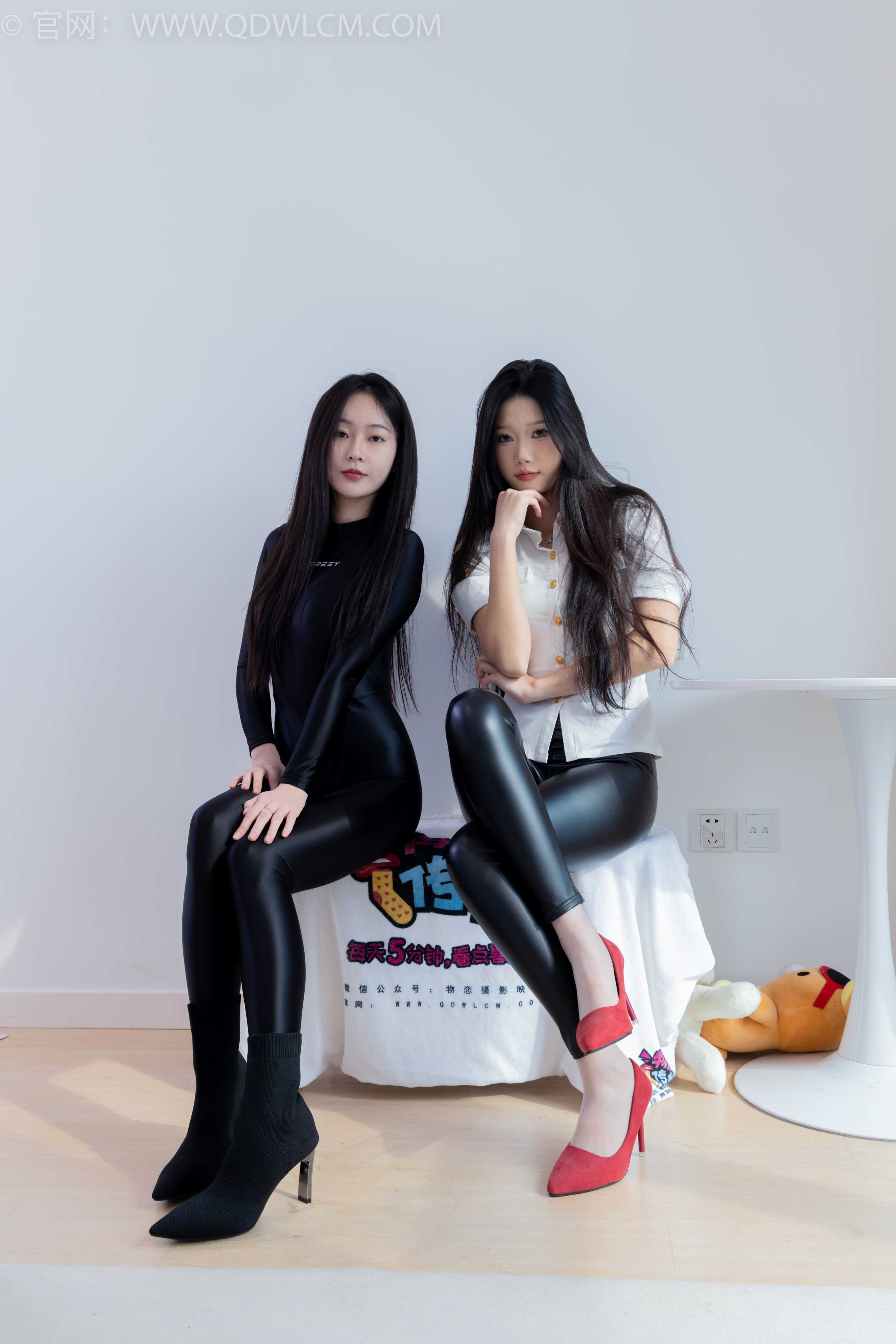 物恋传媒 NO.1887 小竹&amp;美兔-黑白分明 [169P-1V-5.3G]