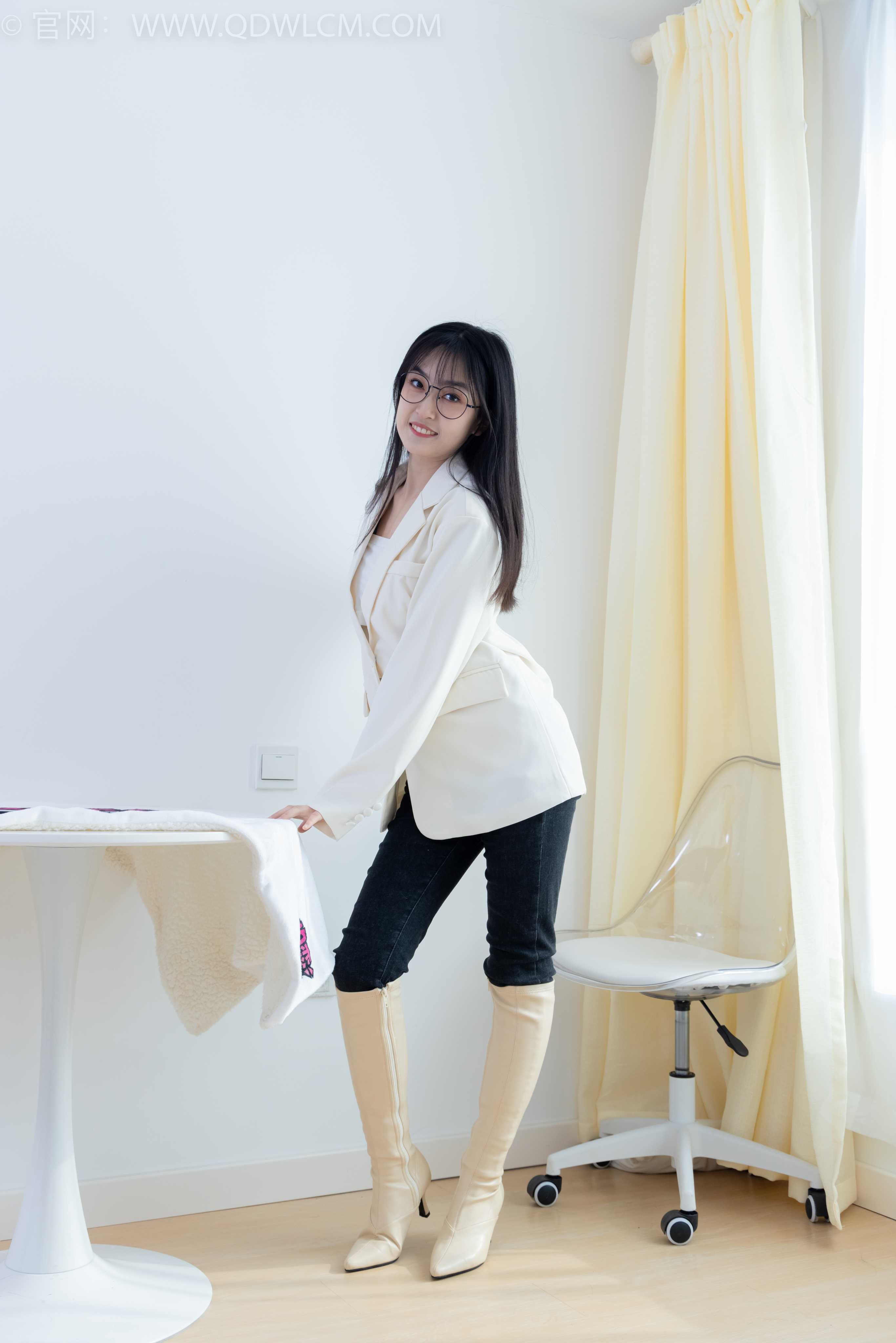 物恋传媒 NO.1893 嘉木-夏有乔木 [180P-1V-4.48G]