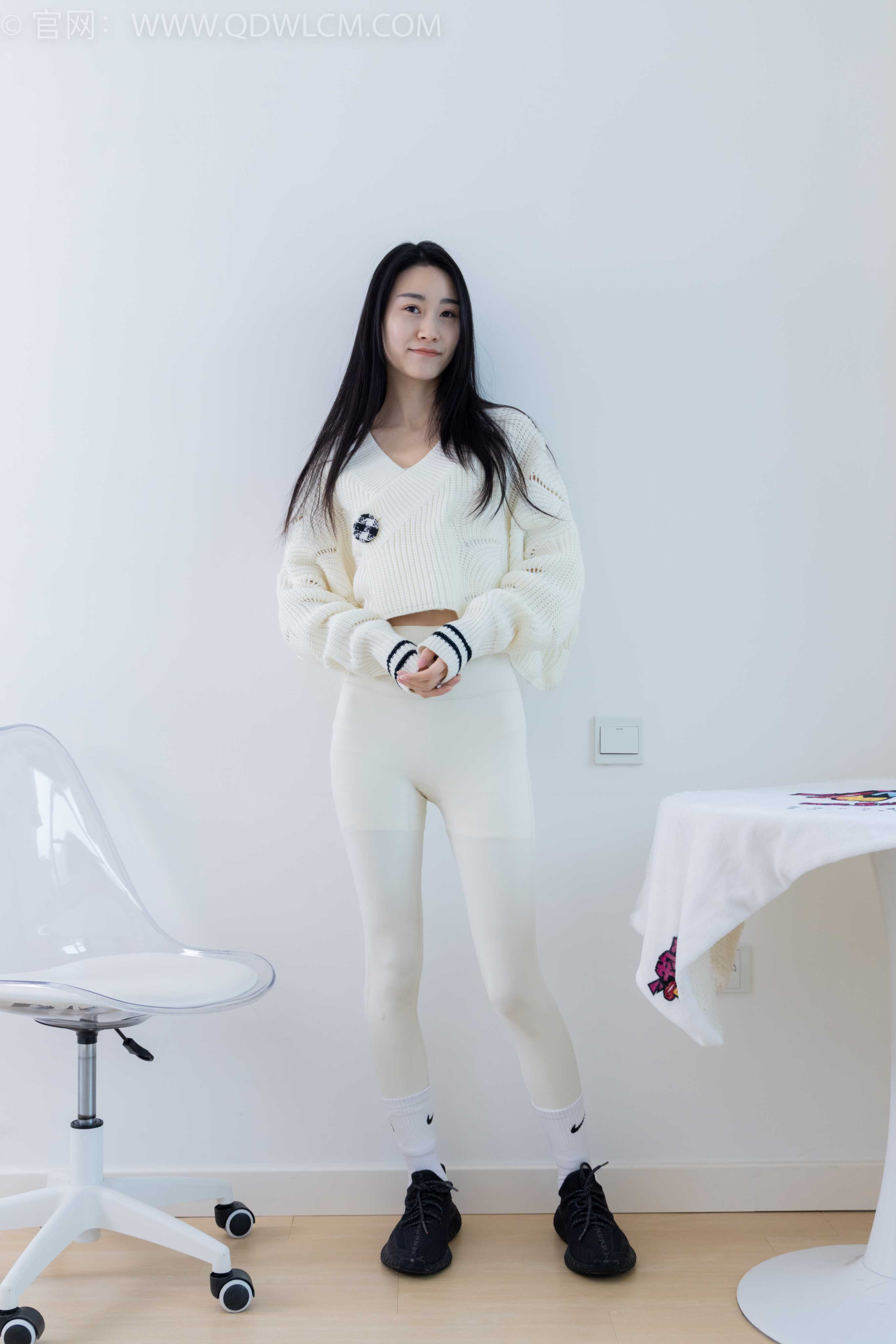 物恋传媒 NO.1900 果汁-白桃乌龙 [190P-1V-5.63G]