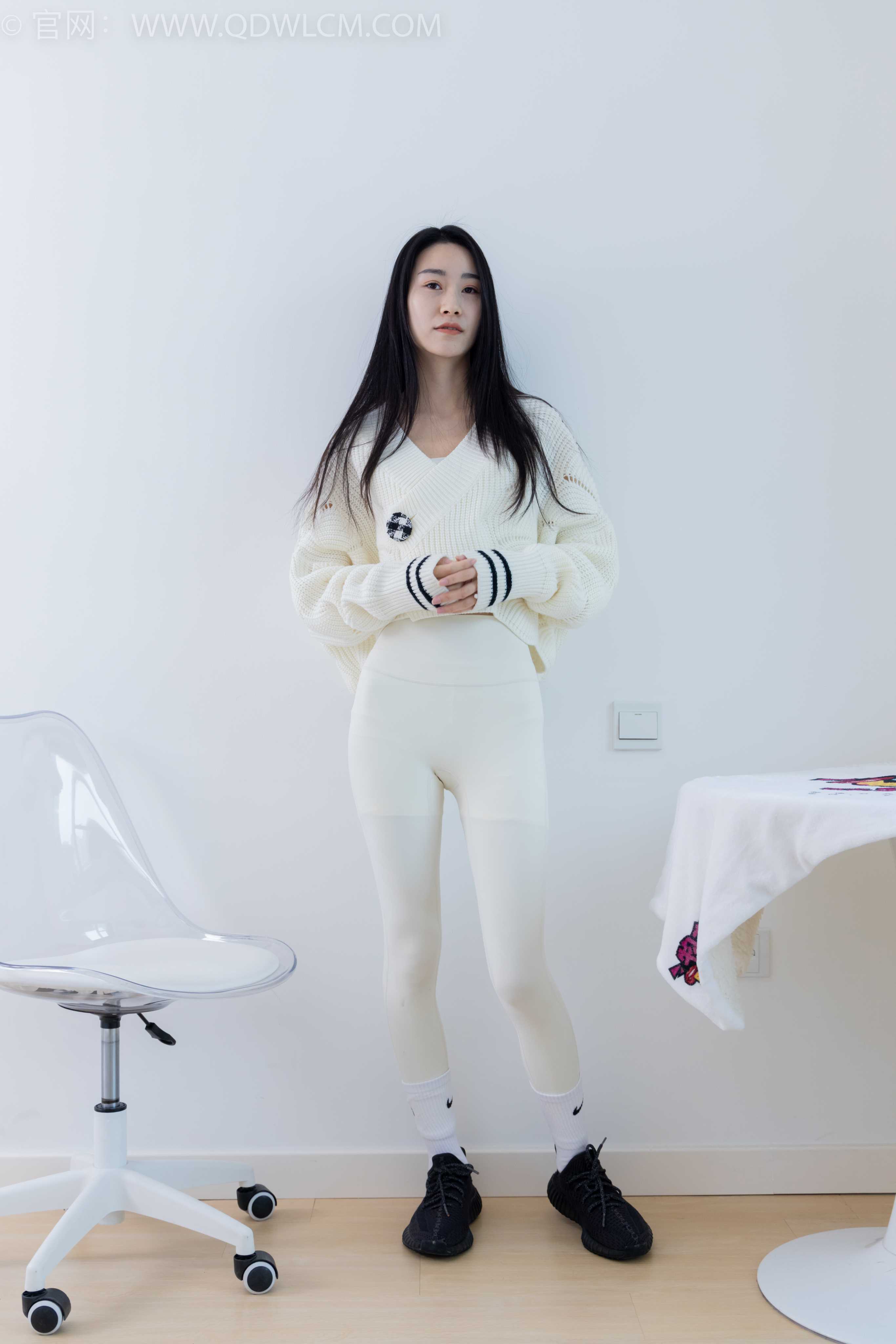 物恋传媒 NO.1900 果汁-白桃乌龙 [190P-1V-5.63G]