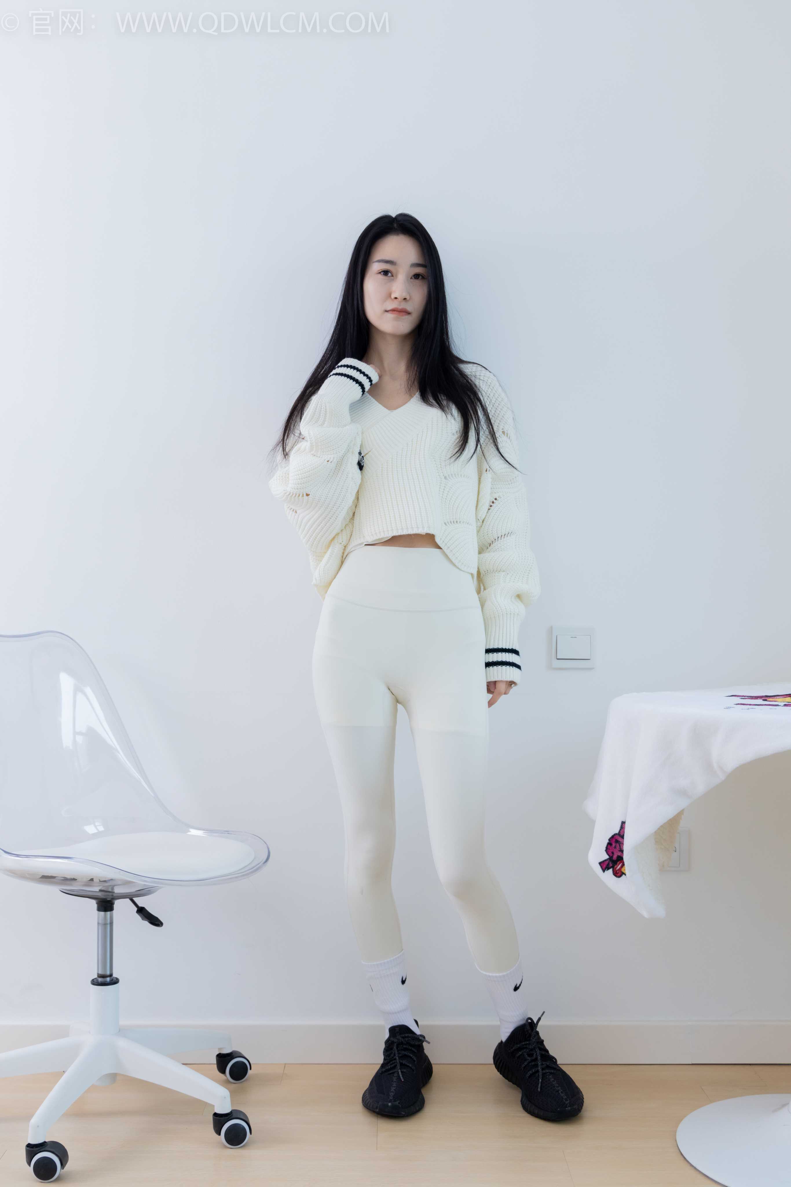 物恋传媒 NO.1900 果汁-白桃乌龙 [190P-1V-5.63G]