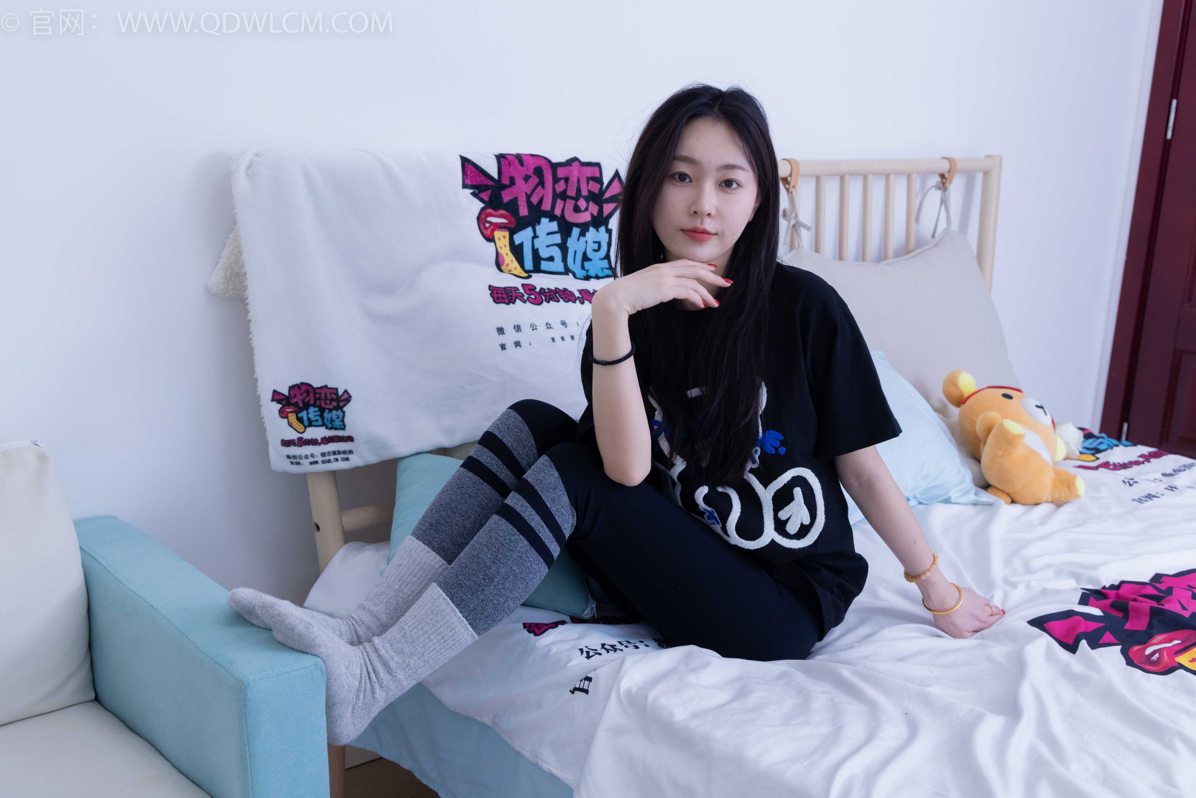 物恋传媒 NO.1912 美兔-踏青之旅 [155P-1V-4.79G]