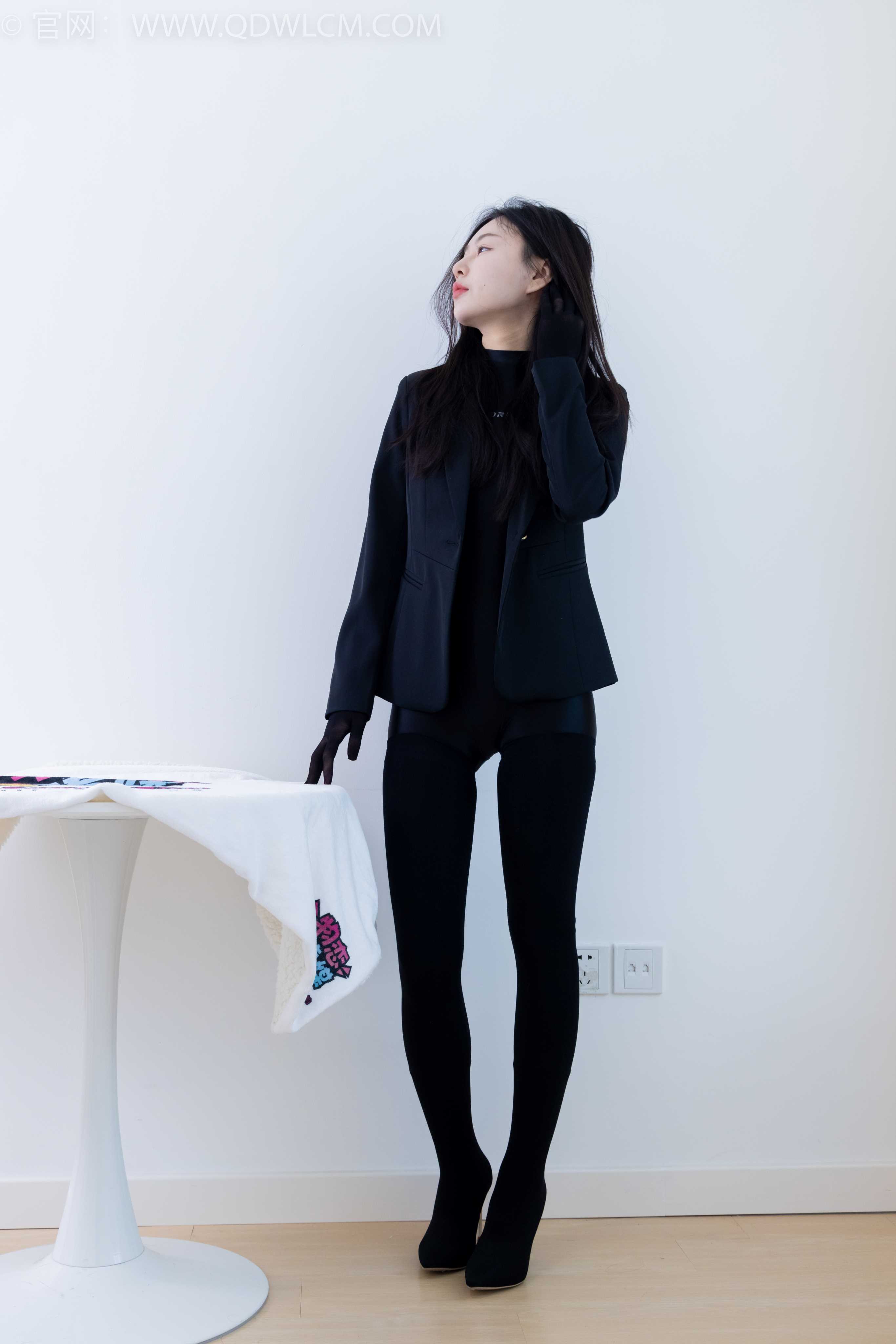 物恋传媒 NO.1924 美兔-倚窗听雨 [170P-1V-5.12G]