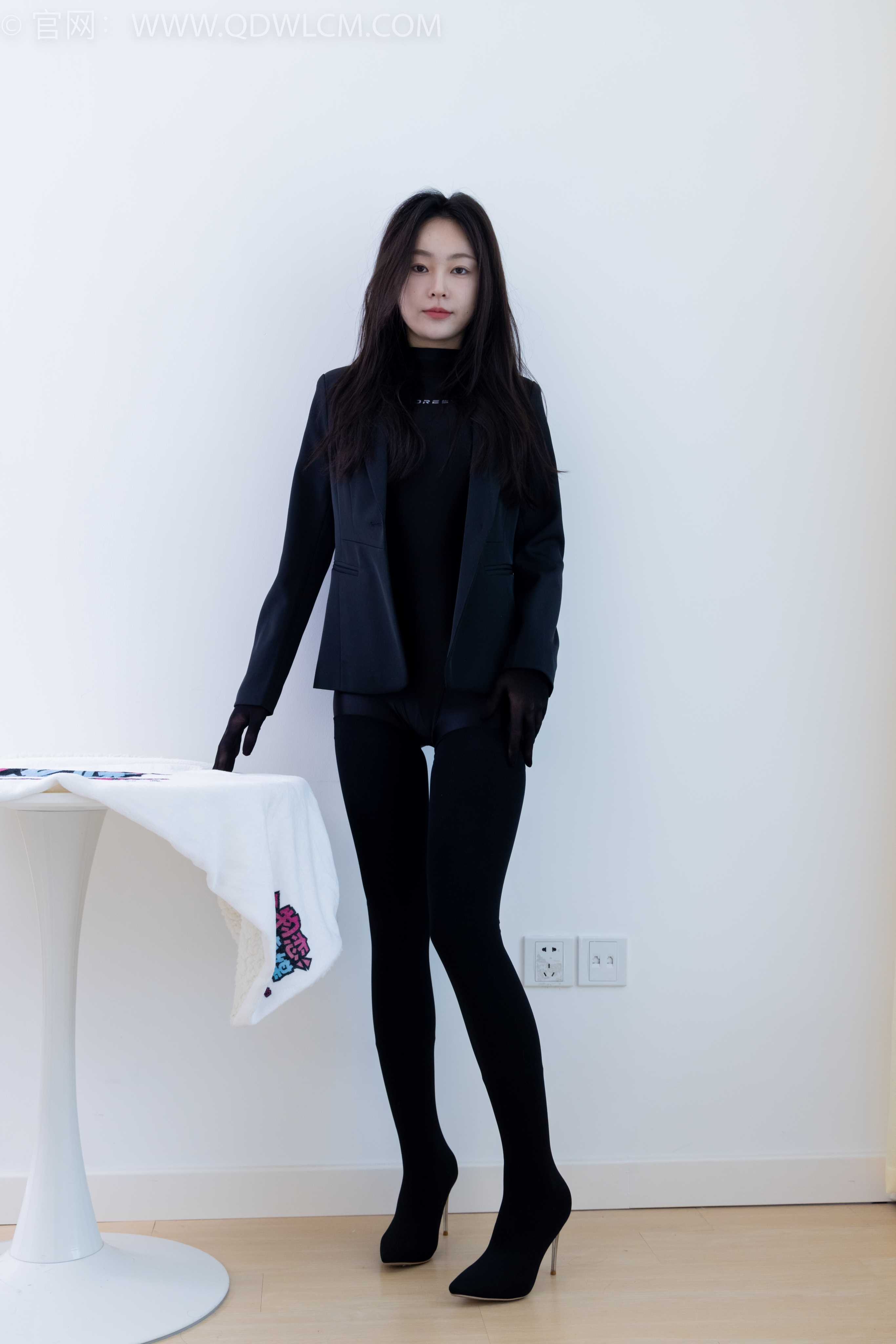 物恋传媒 NO.1924 美兔-倚窗听雨 [170P-1V-5.12G]