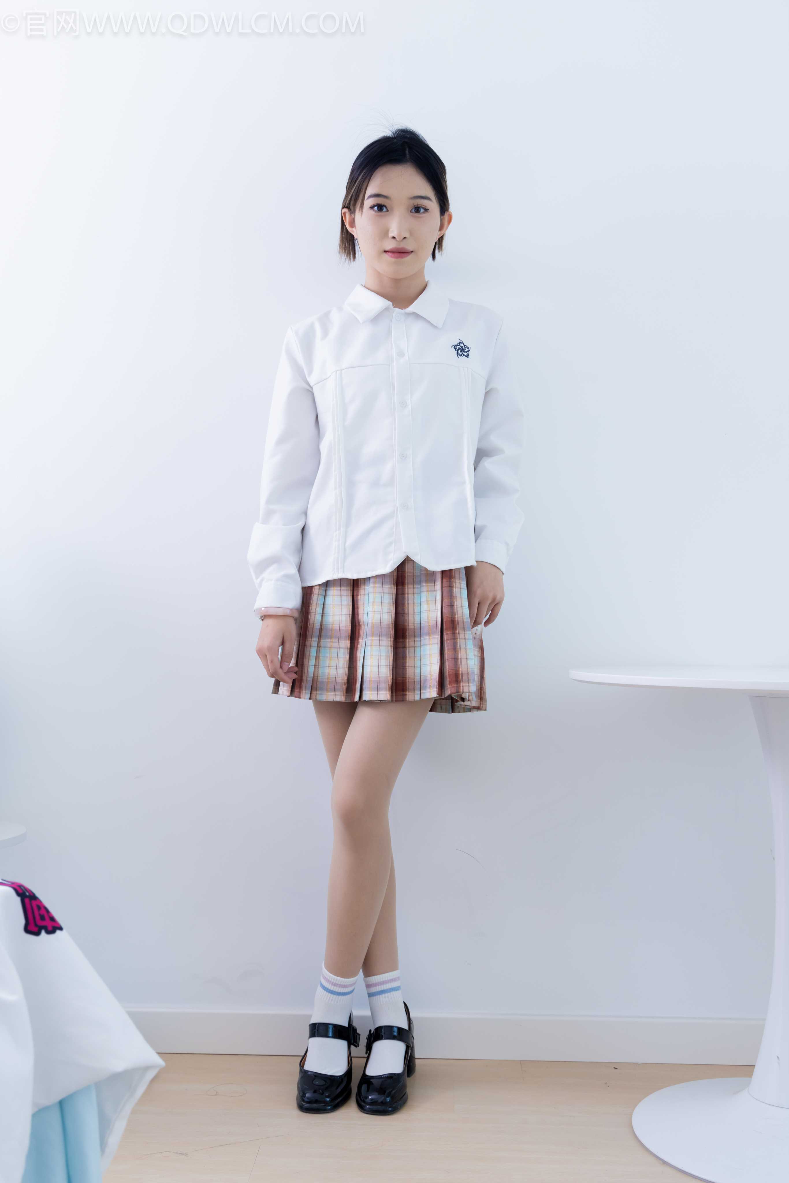 物恋传媒 NO.1934 茹茹-山茶花 [156P-1V-3.75G]