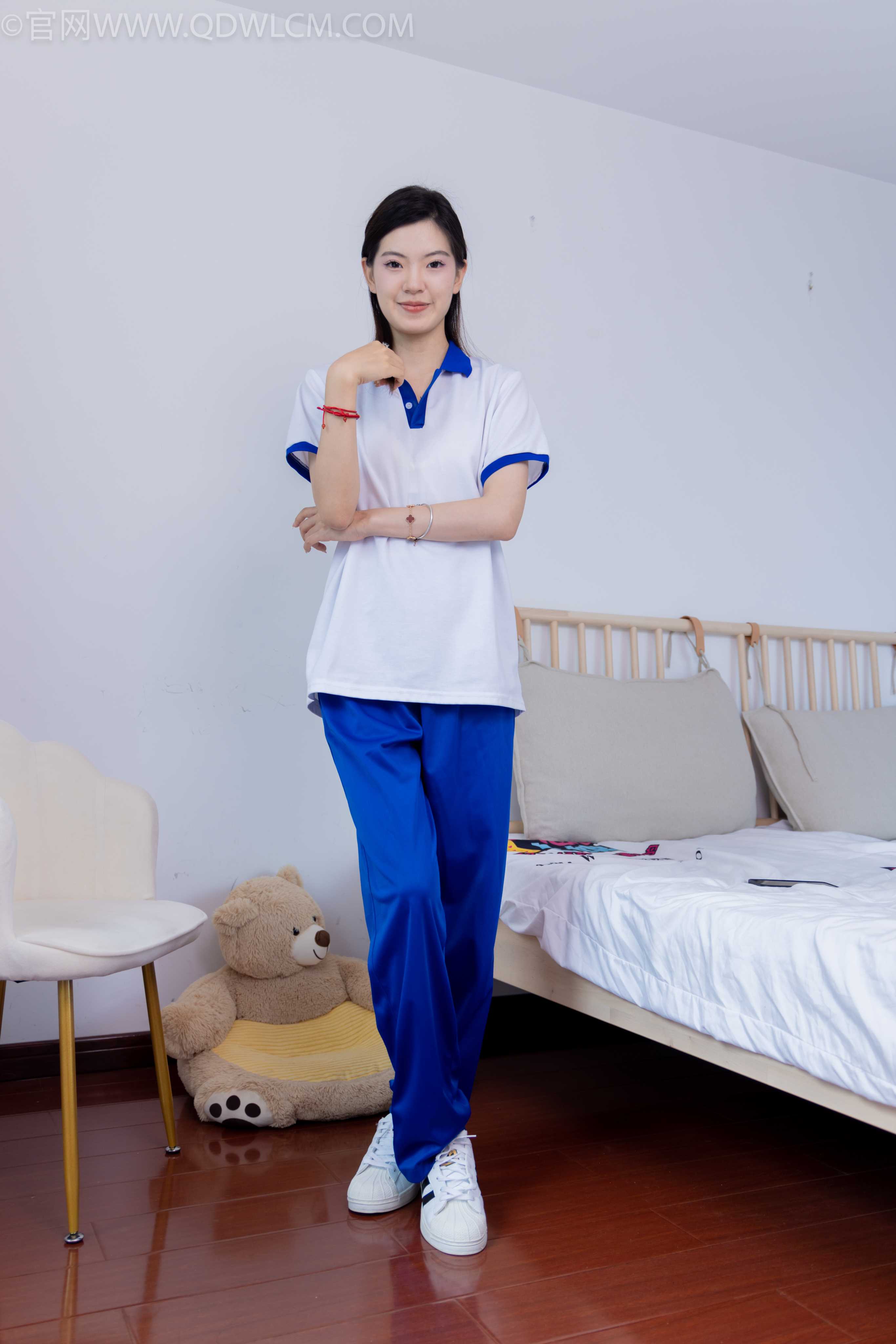 物恋传媒 NO.1942 青黛-粉色奇遇 [156P-1V-4.11G]