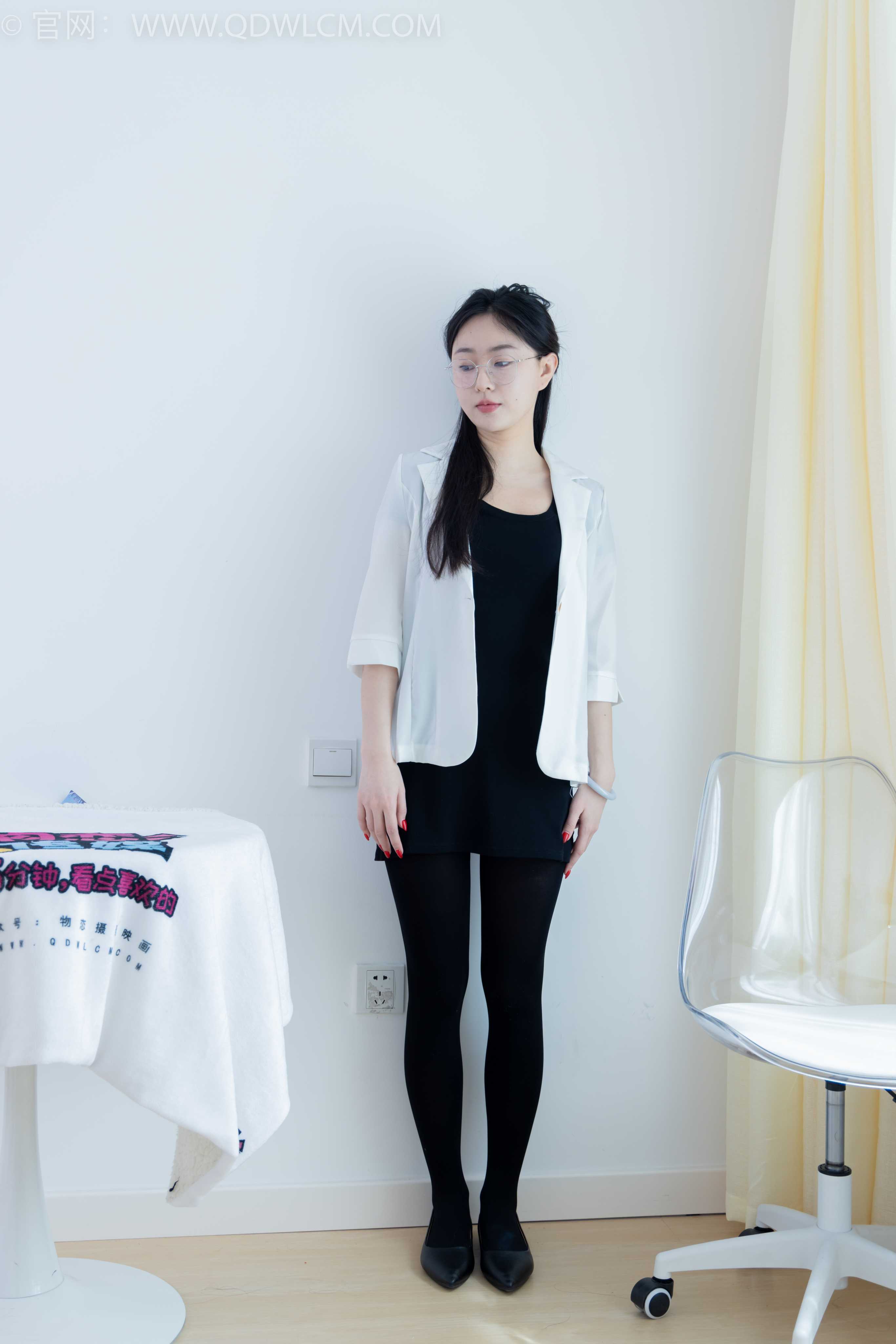 物恋传媒 NO.1947 美兔-满园春色 [150P-1V-3.49G]