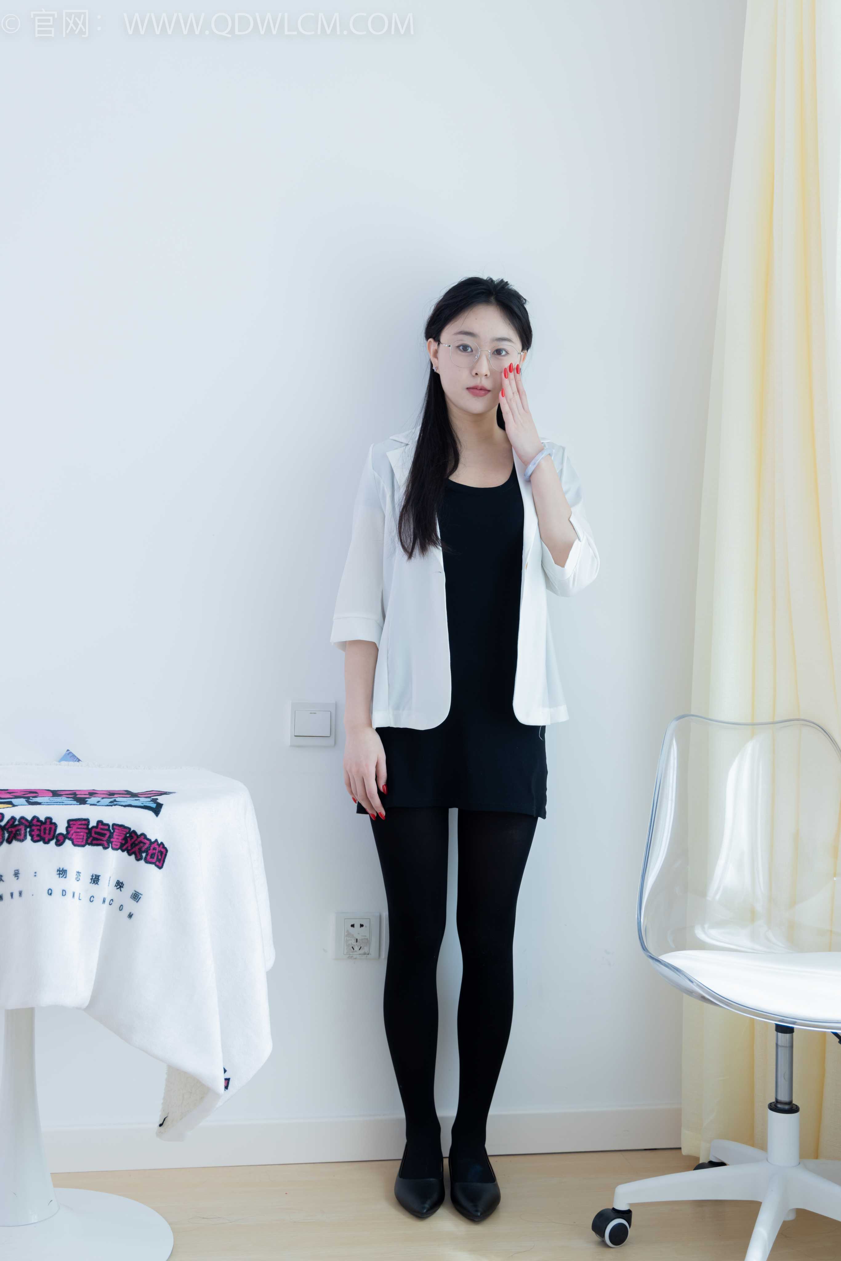 物恋传媒 NO.1947 美兔-满园春色 [150P-1V-3.49G]