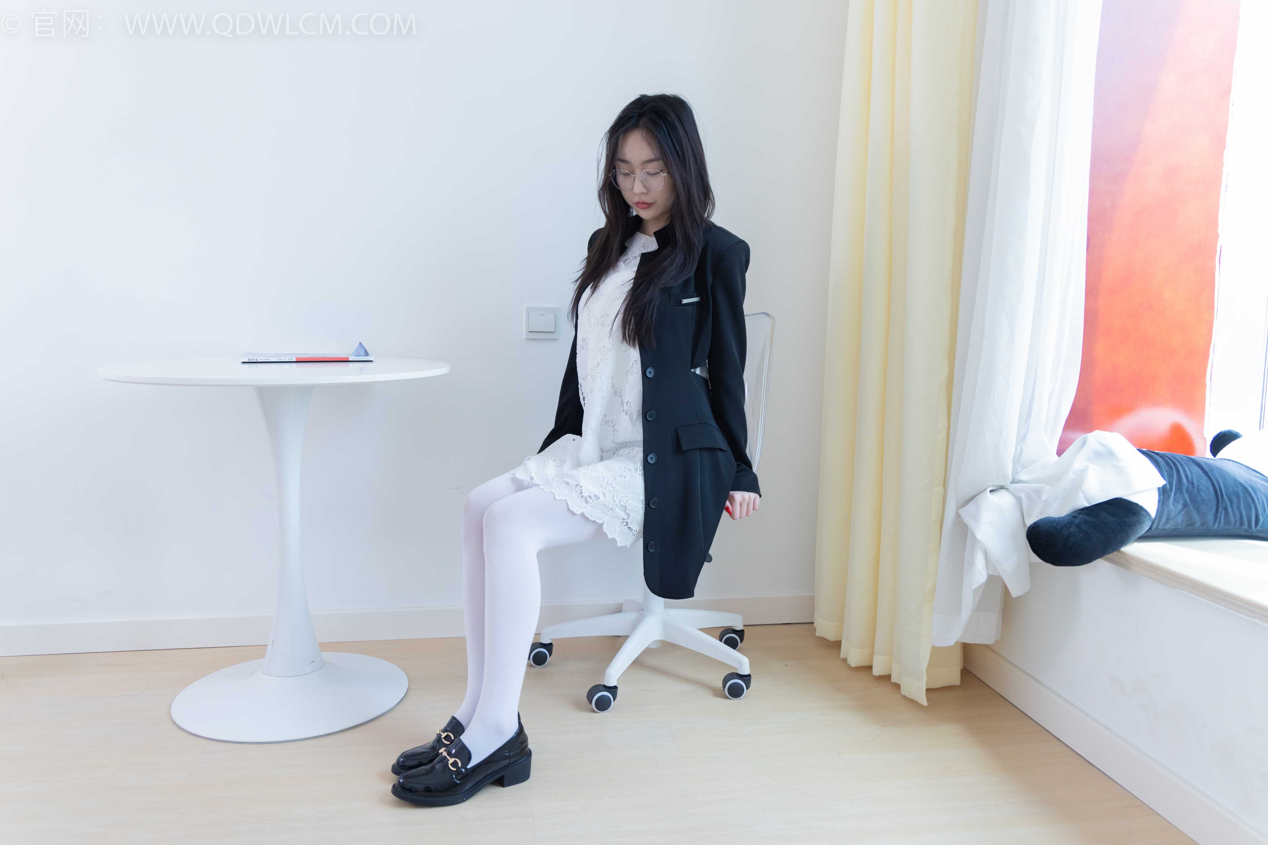 物恋传媒 NO.1967 美兔-融化悲伤 [160P-1V-4.07G]