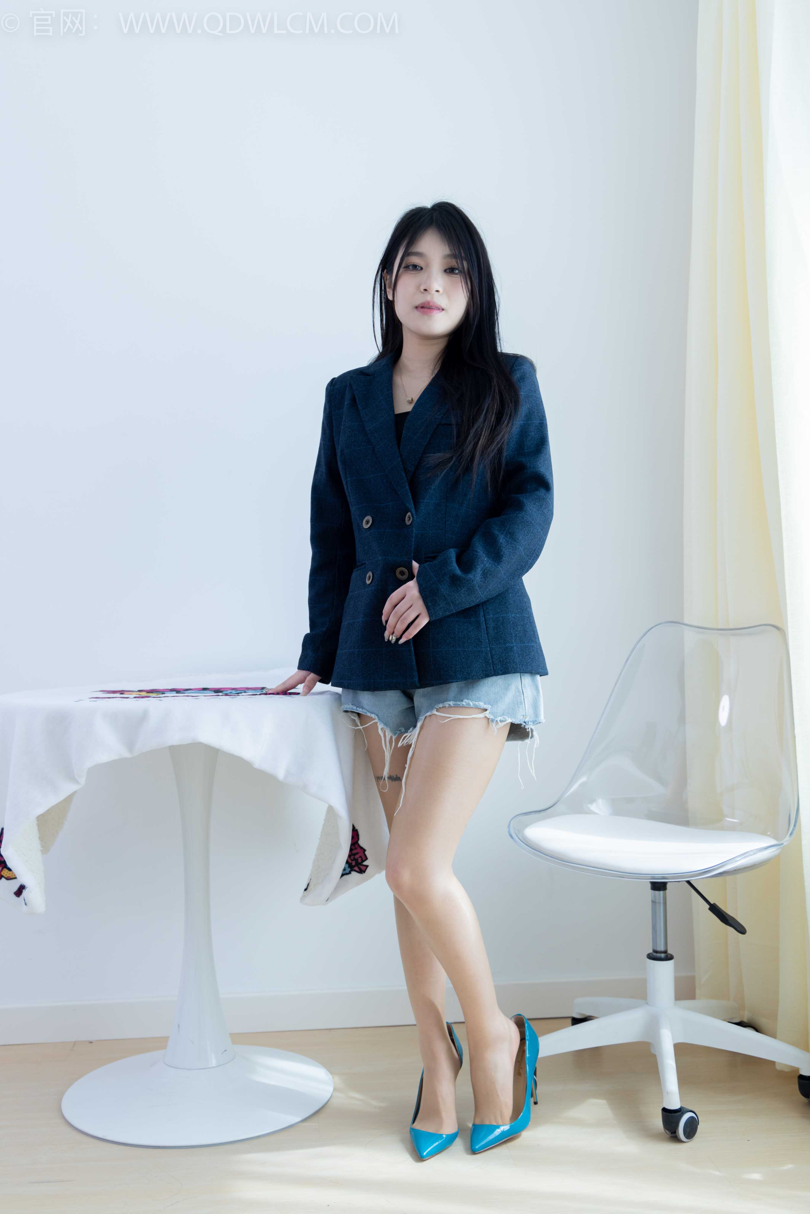 物恋传媒 NO.1972 闪闪-诗的结尾 [150P-1V-3.86G]