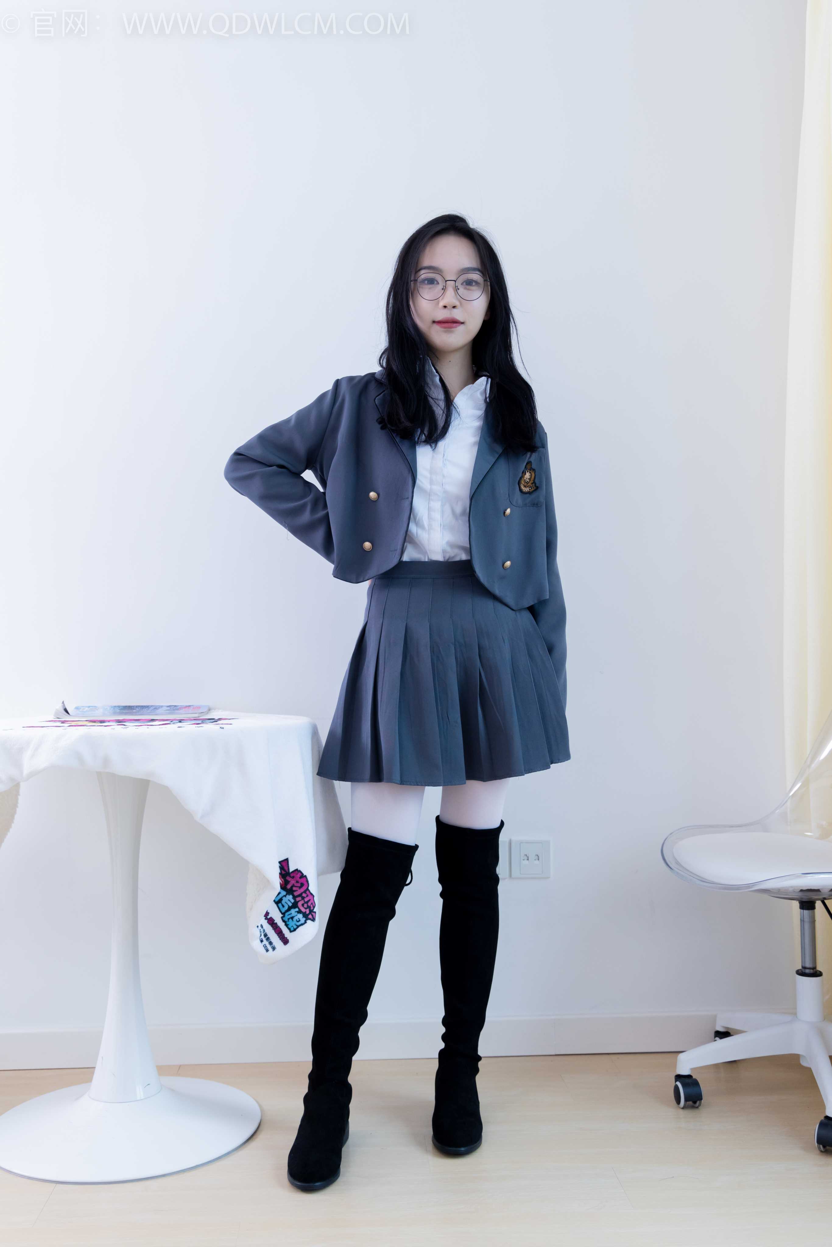 物恋传媒 NO.1992 纱纱-风的声音 [150P-1V-6.41G]