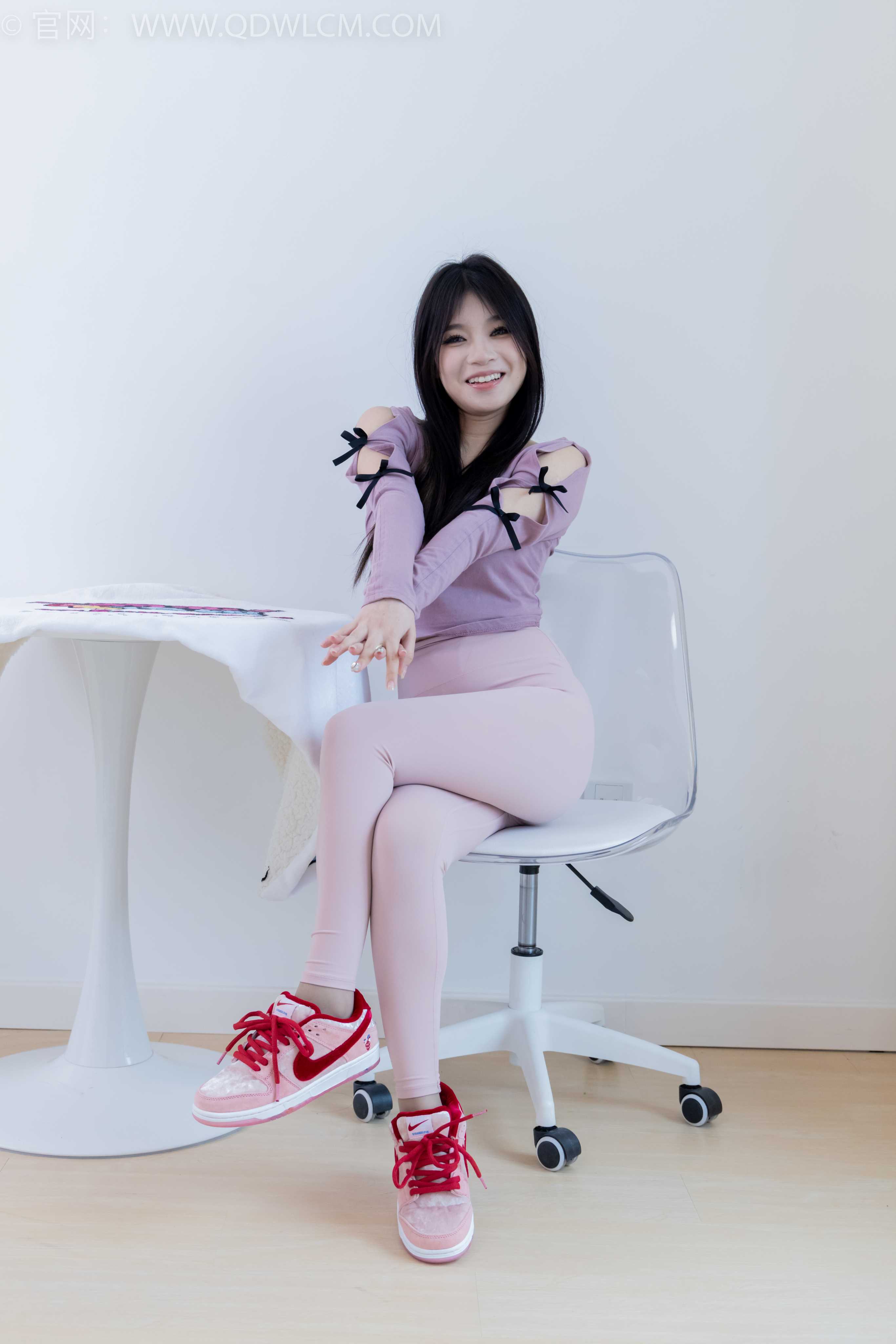 物恋传媒 NO.1993 闪闪-水的形状 [160P-1V-3.96G]