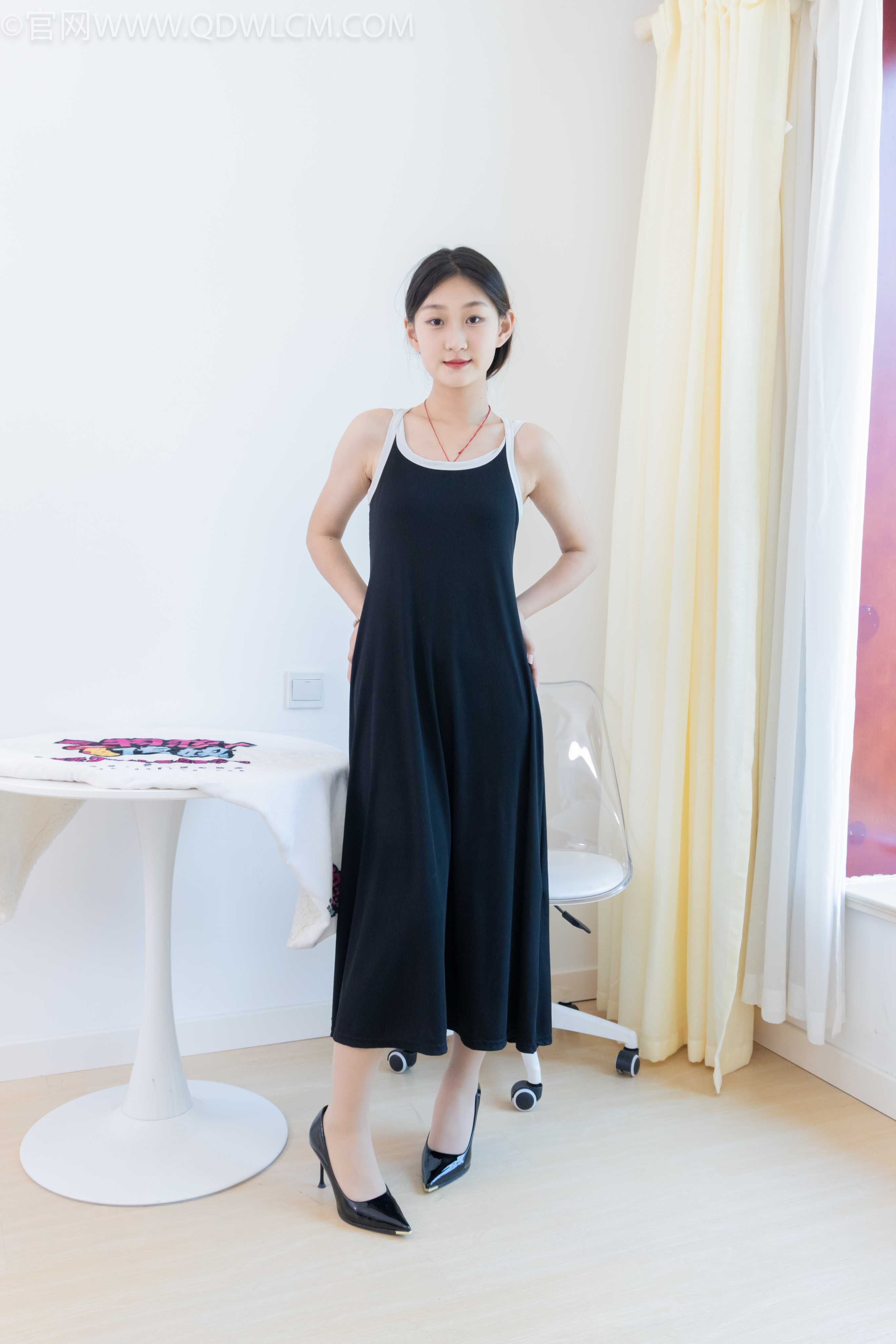 物恋传媒 NO.1998 豆沙-新人驾到 [155P-1V-4.72G]