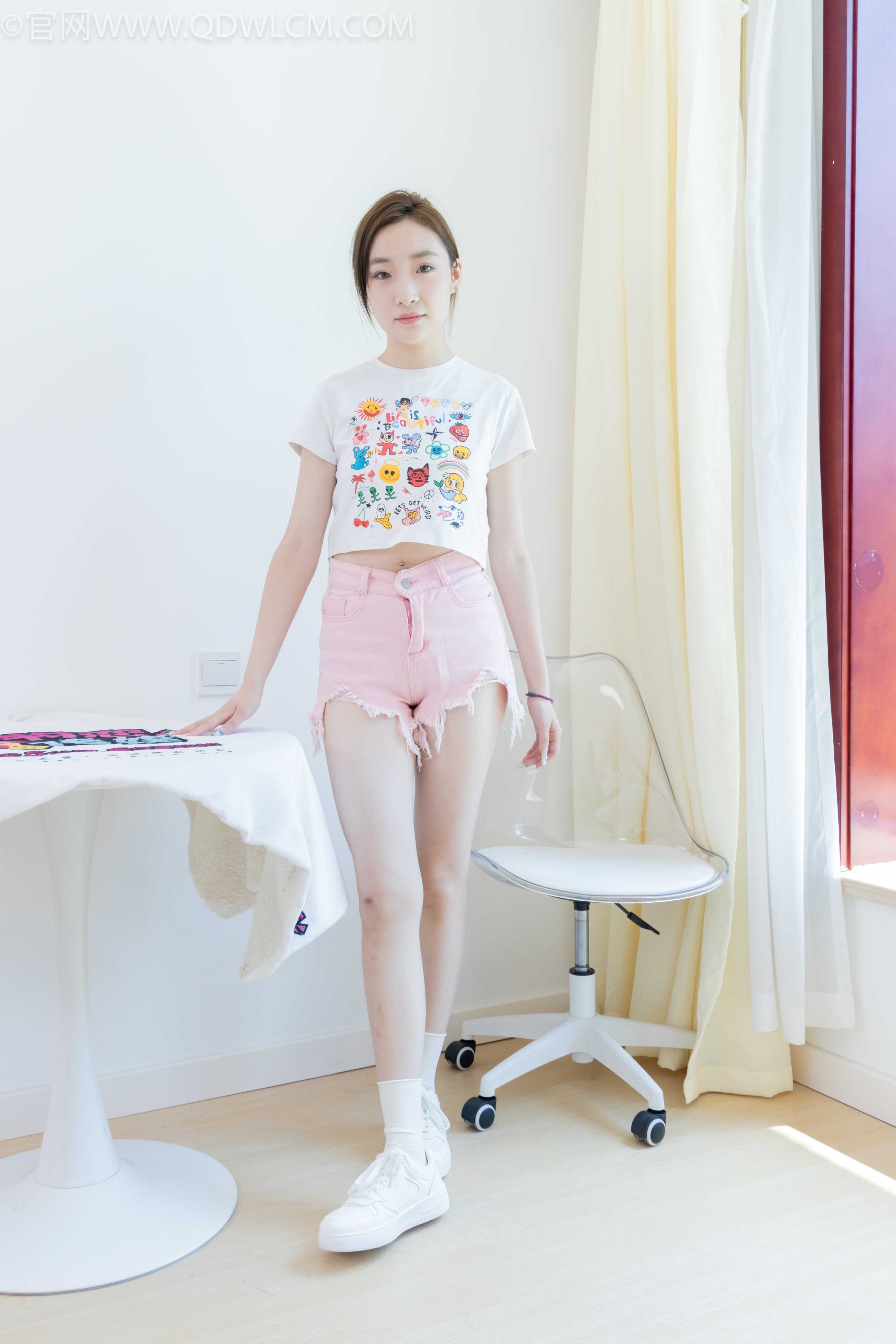 物恋传媒 NO.1999 恬恬-向云端 [156P-1V-4.4G]