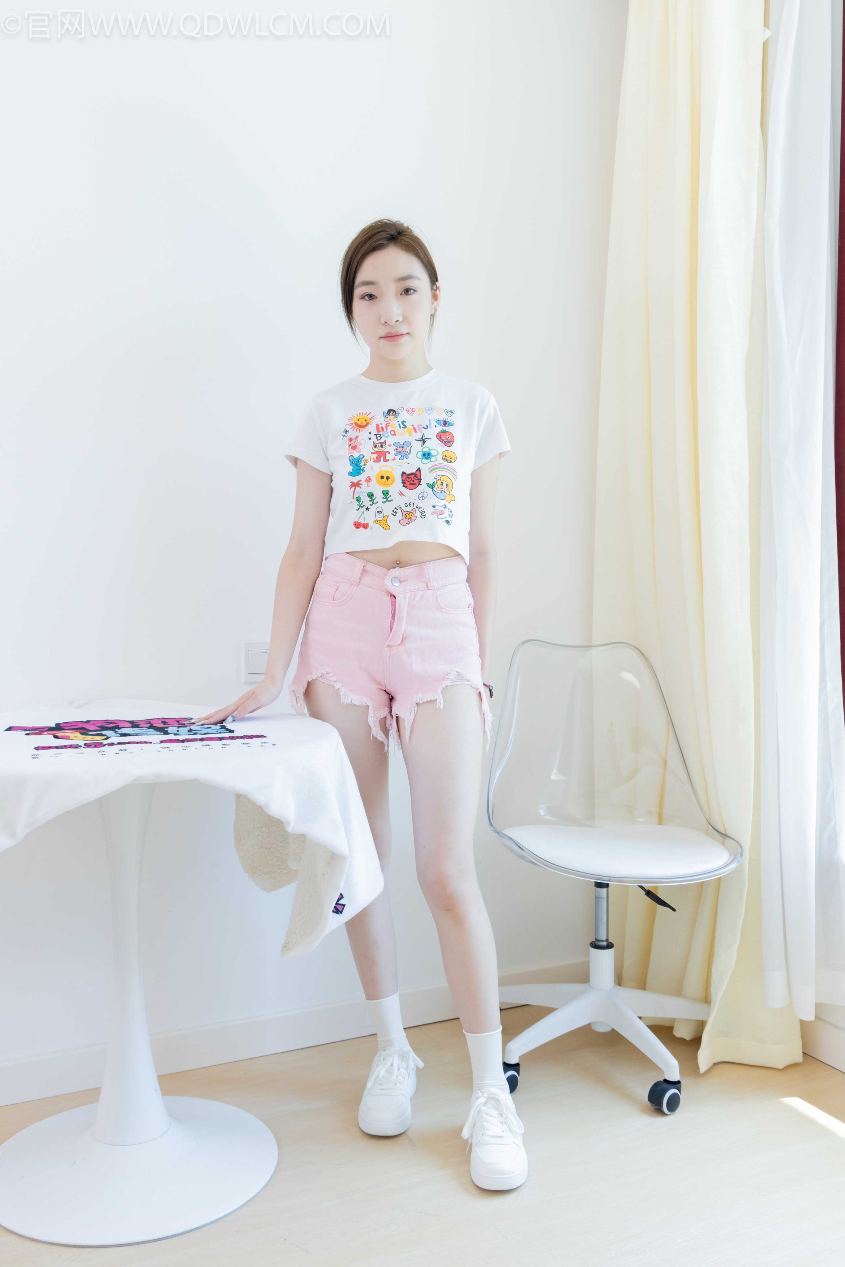 物恋传媒 NO.1999 恬恬-向云端 [156P-1V-4.4G]